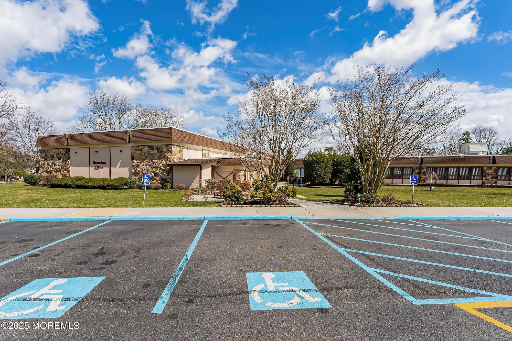 Property Slideshow image 20 of 25 | 954c aberdeen dr c, Lakewood, NJ, 08701