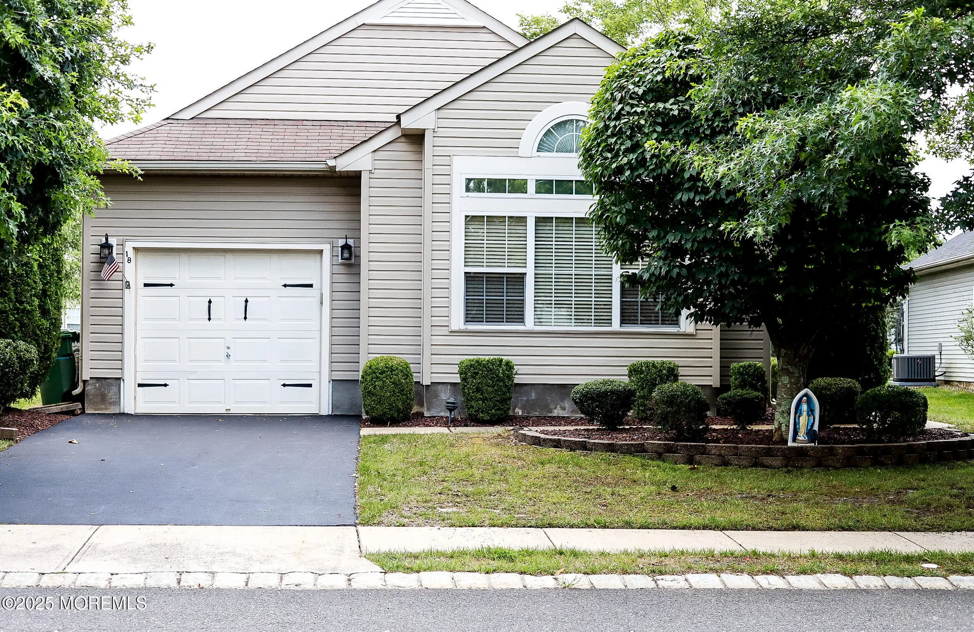 Property Slideshow image 1 of 20 | 18 florian ct, Manchester, NJ, 08759