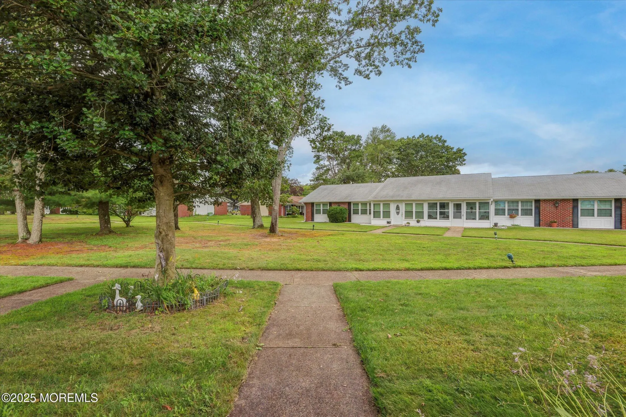 Property Slideshow image 4 of 35 | 1209a shetland dr, Lakewood, NJ, 08701