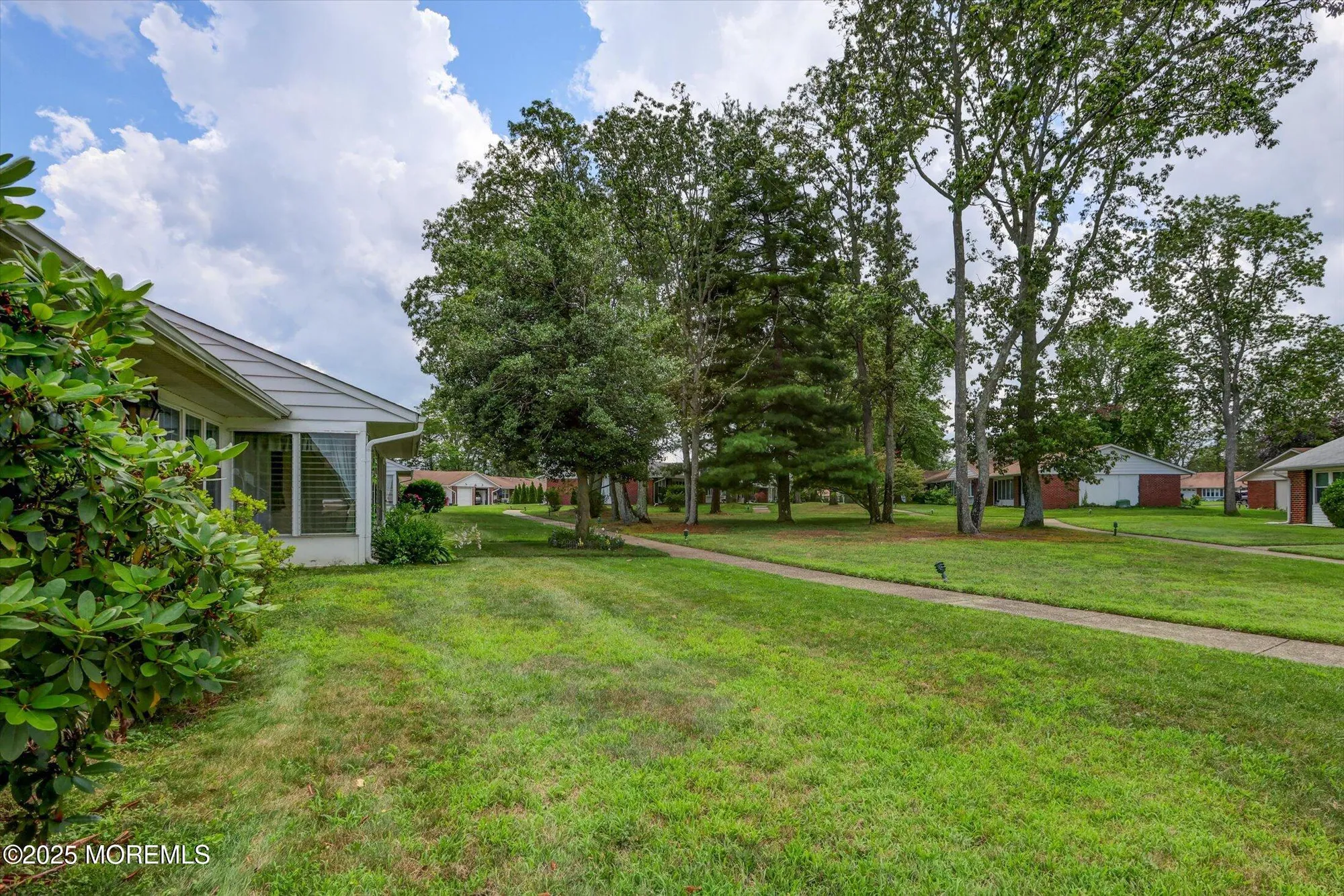 Property Slideshow image 5 of 35 | 1209a shetland dr, Lakewood, NJ, 08701