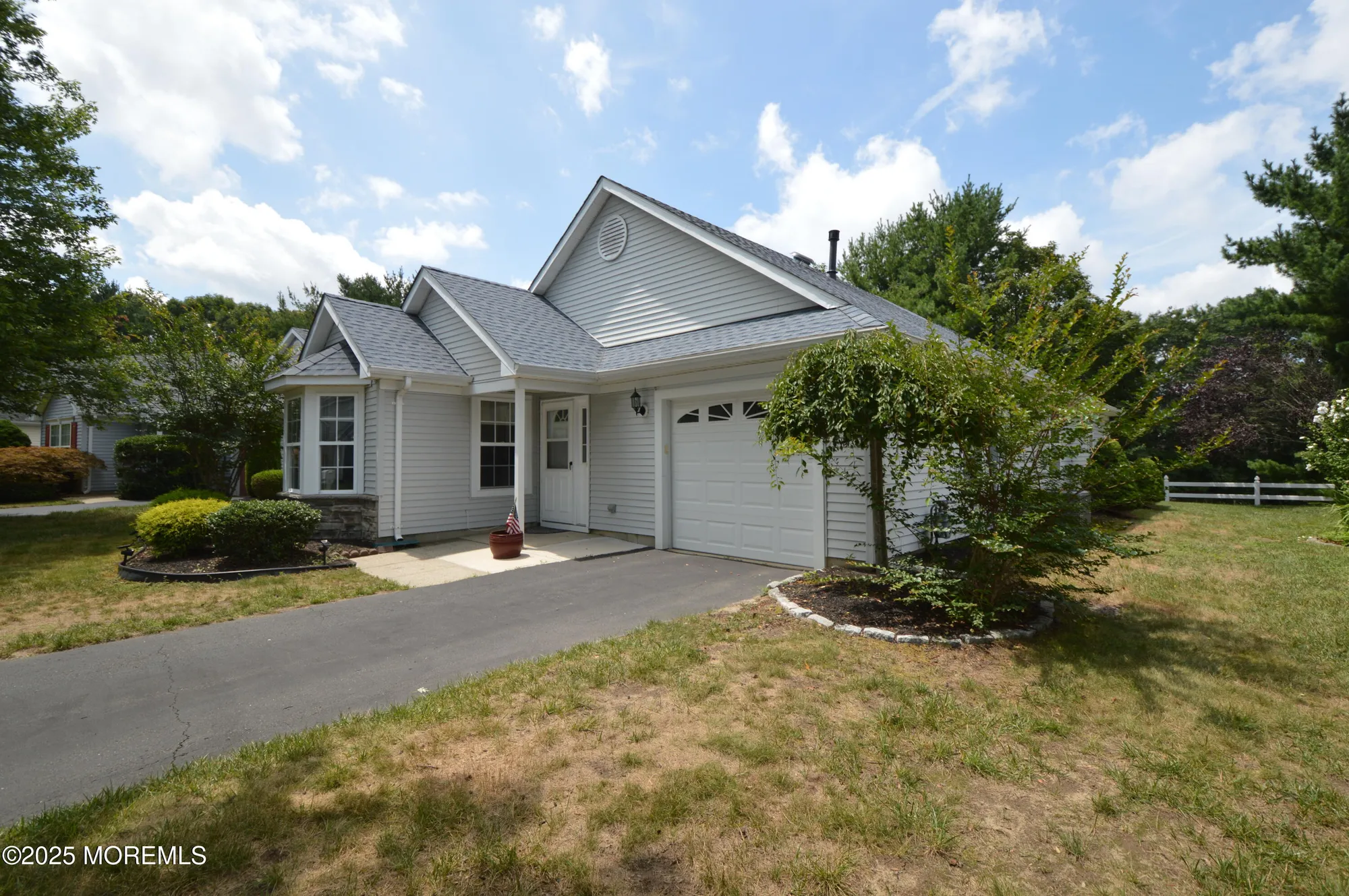 Property Slideshow image 33 of 45 | 2386 torrington dr, Toms River, NJ, 08755