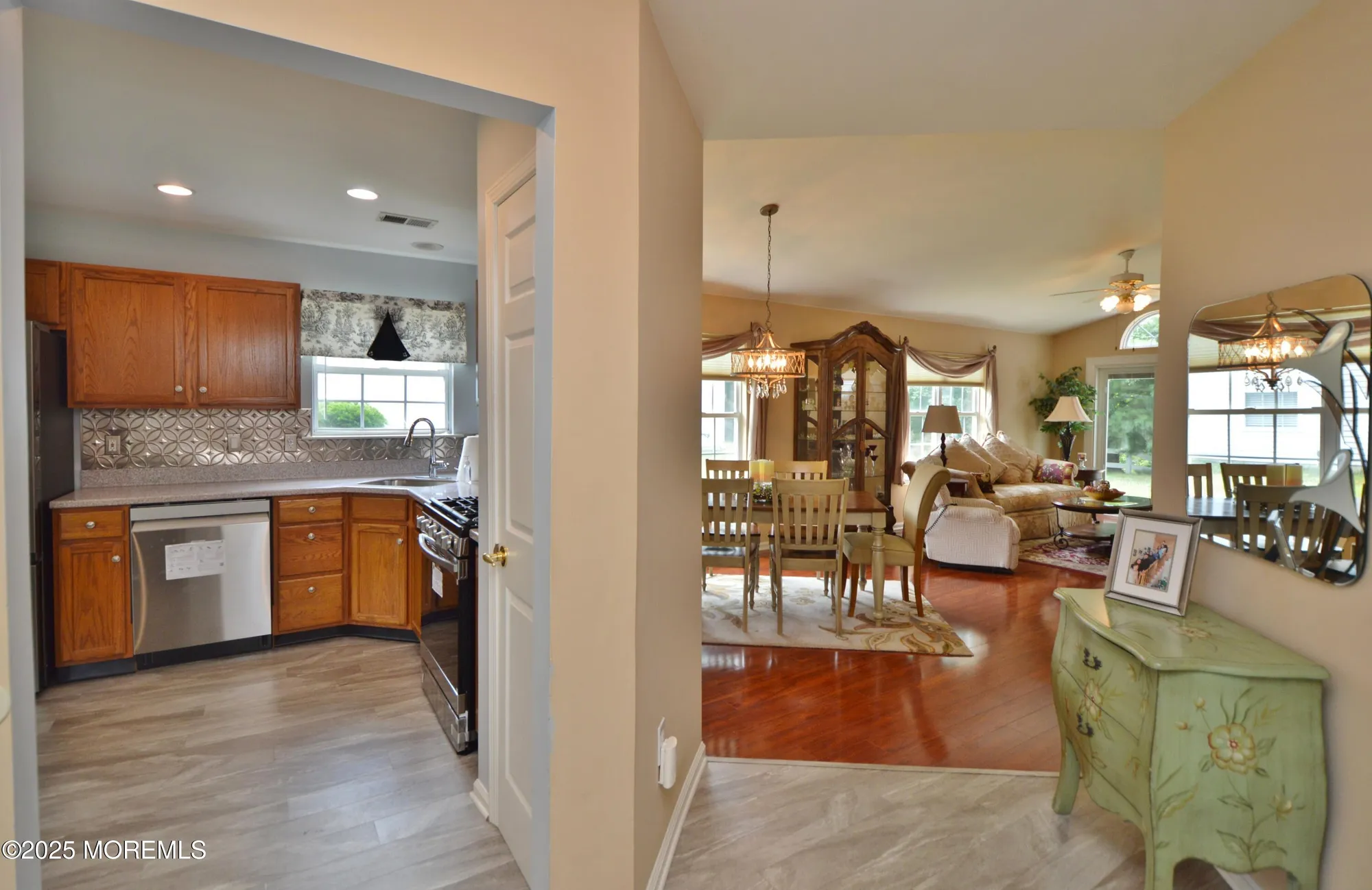 Property Slideshow image 5 of 45 | 2386 torrington dr, Toms River, NJ, 08755