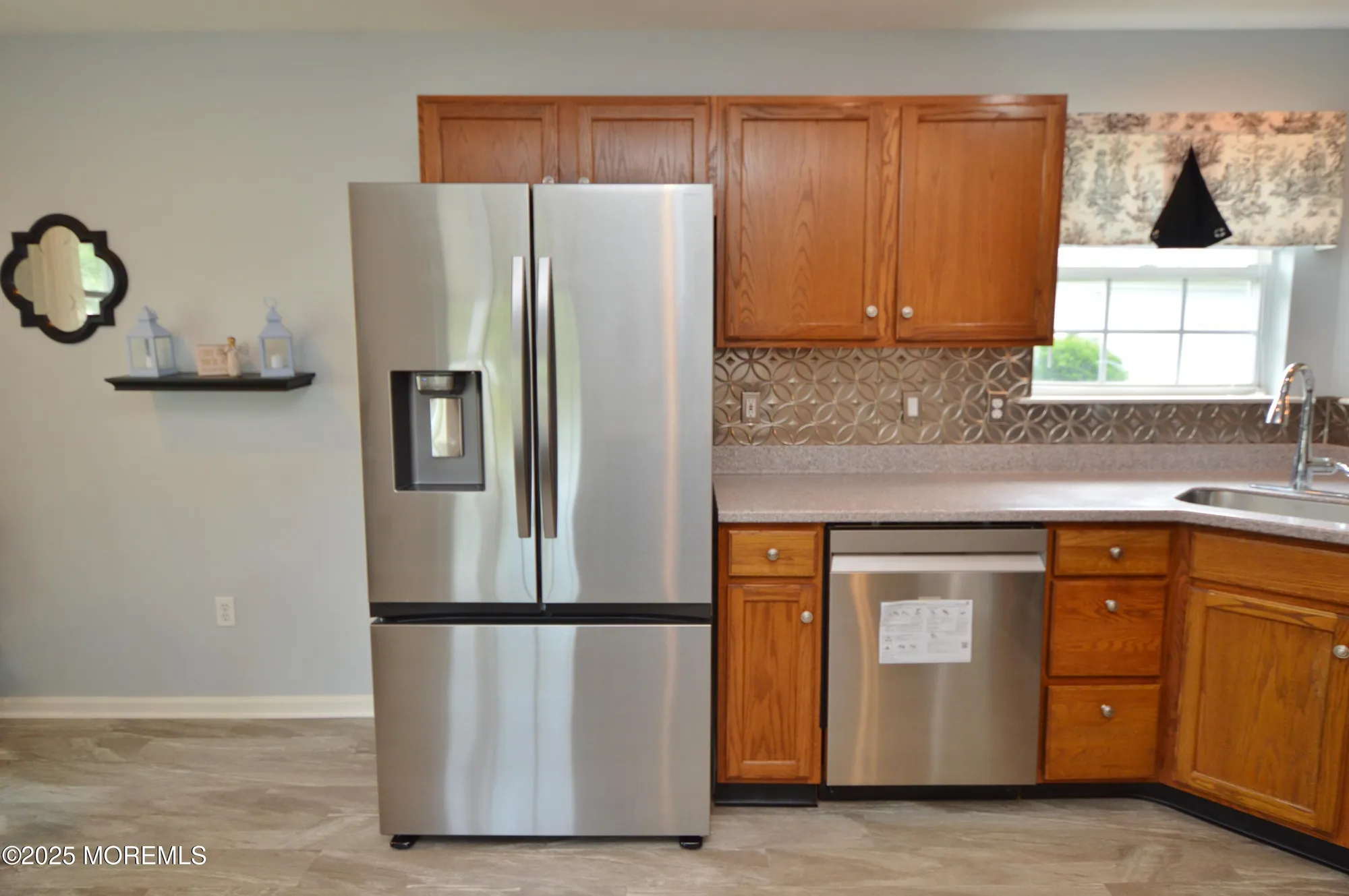 Property Slideshow image 8 of 45 | 2386 torrington dr, Toms River, NJ, 08755