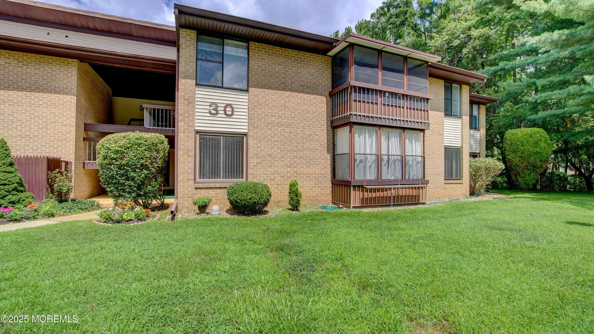 Property Slideshow image 2 of 26 | 30 meadow green cir unit e, Manalapan, NJ, 07726