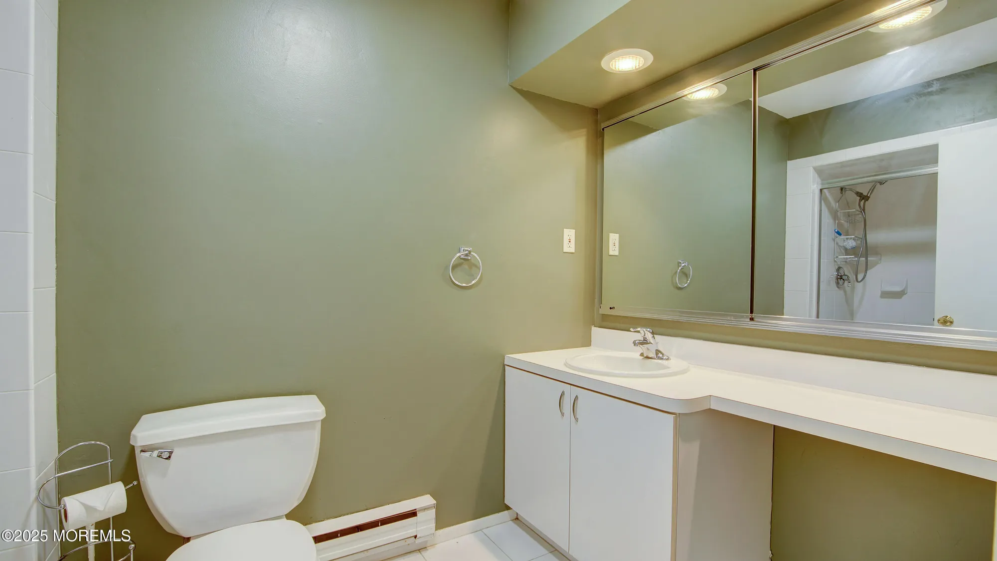 Property Slideshow image 8 of 26 | 30 meadow green cir unit e, Manalapan, NJ, 07726