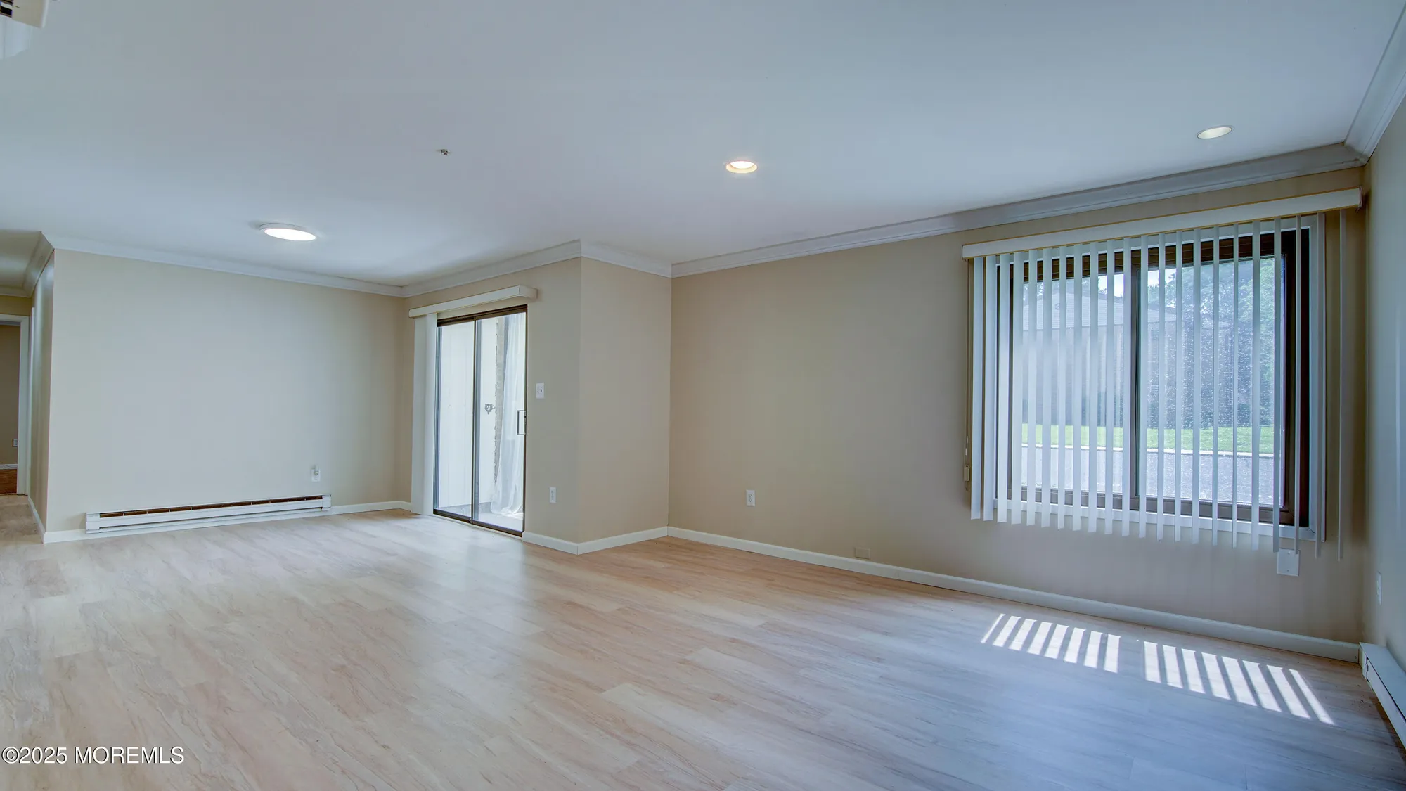Property Slideshow image 12 of 26 | 30 meadow green cir unit e, Manalapan, NJ, 07726