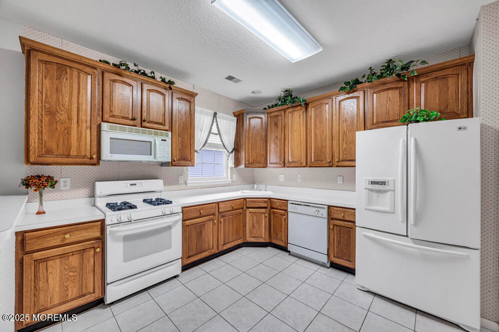 Property Slideshow image 9 of 70 | 123 golden seasons dr, Lakewood, NJ, 08701