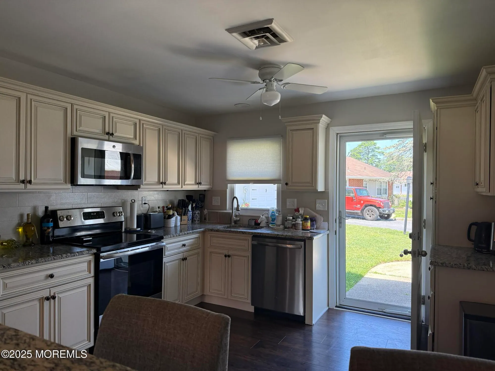 Property Slideshow image 5 of 48 | 646a plymouth dr, Lakewood, NJ, 08701