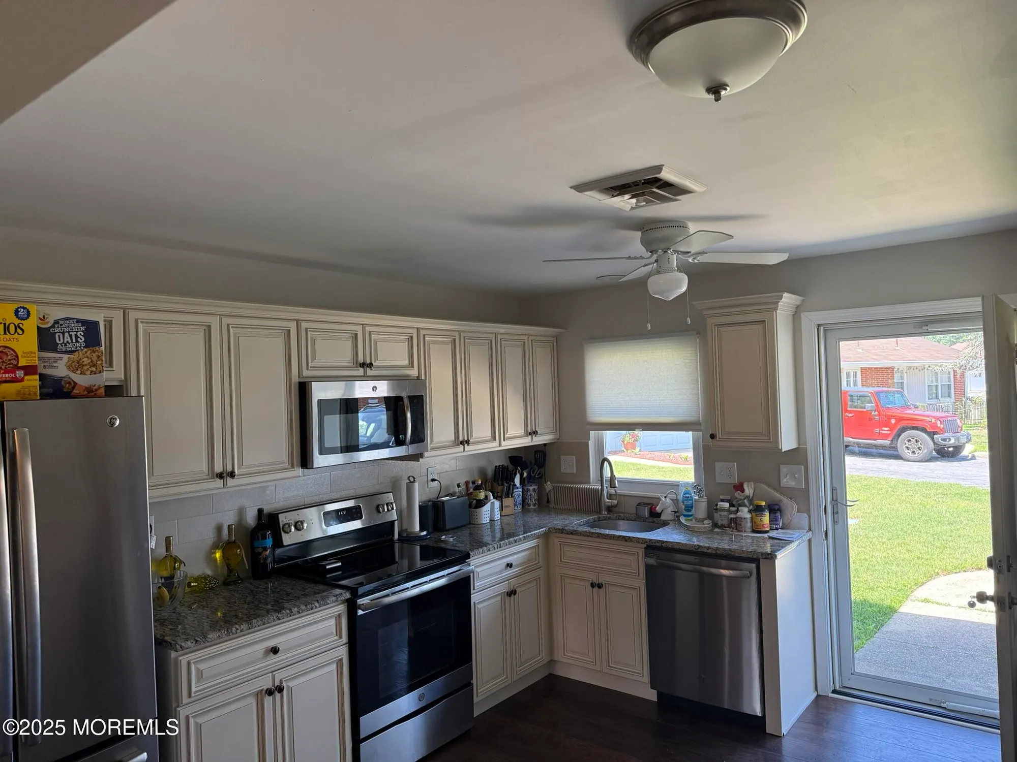 Property Slideshow image 4 of 48 | 646a plymouth dr, Lakewood, NJ, 08701