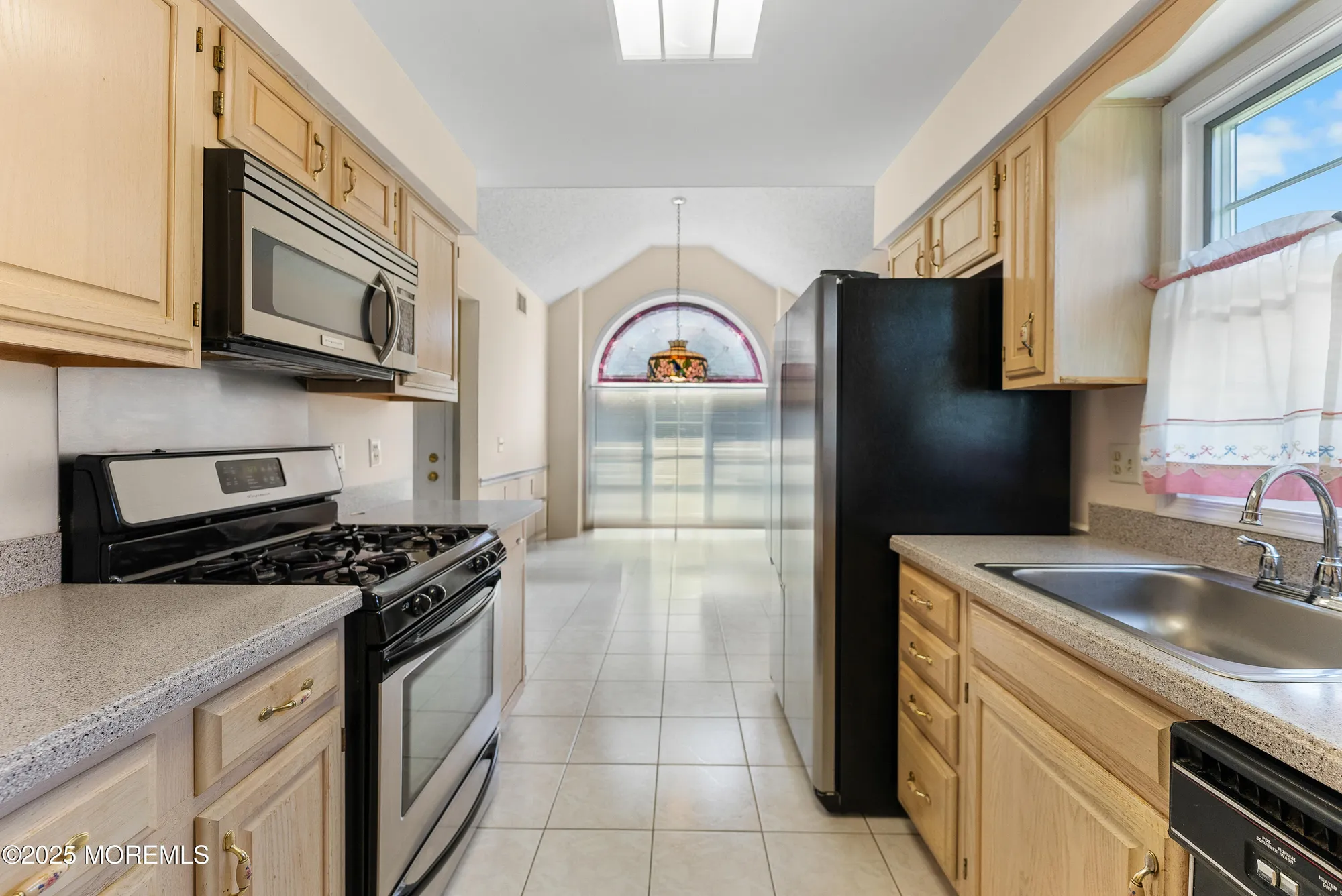 Property Slideshow image 6 of 24 | 1797 sweetbay dr, Toms River, NJ, 08755