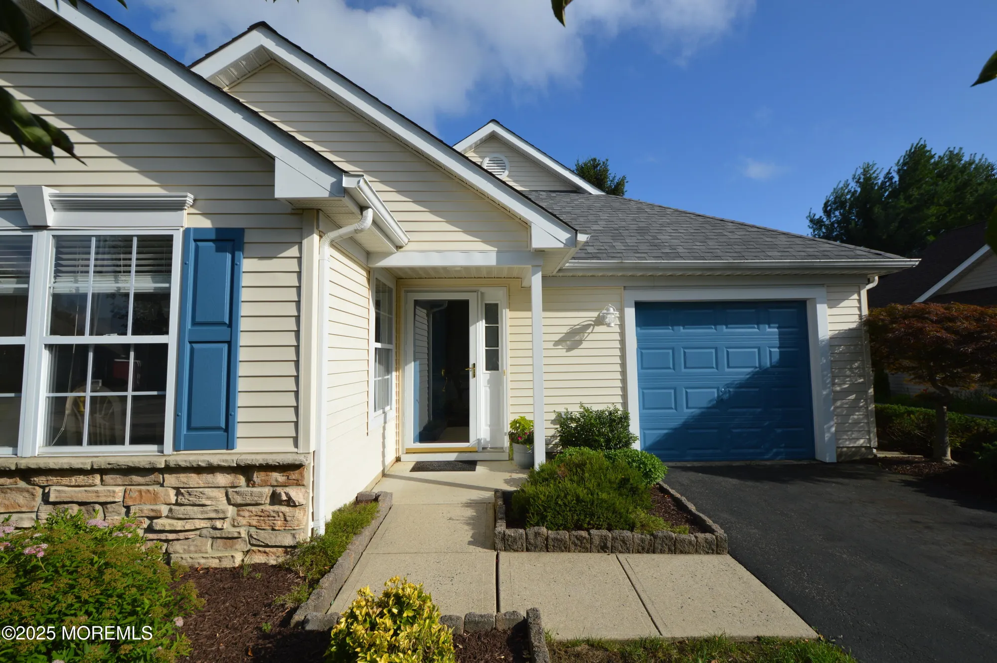 Property Slideshow image 2 of 52 | 3229 flagstone ct, Toms River, NJ, 08755