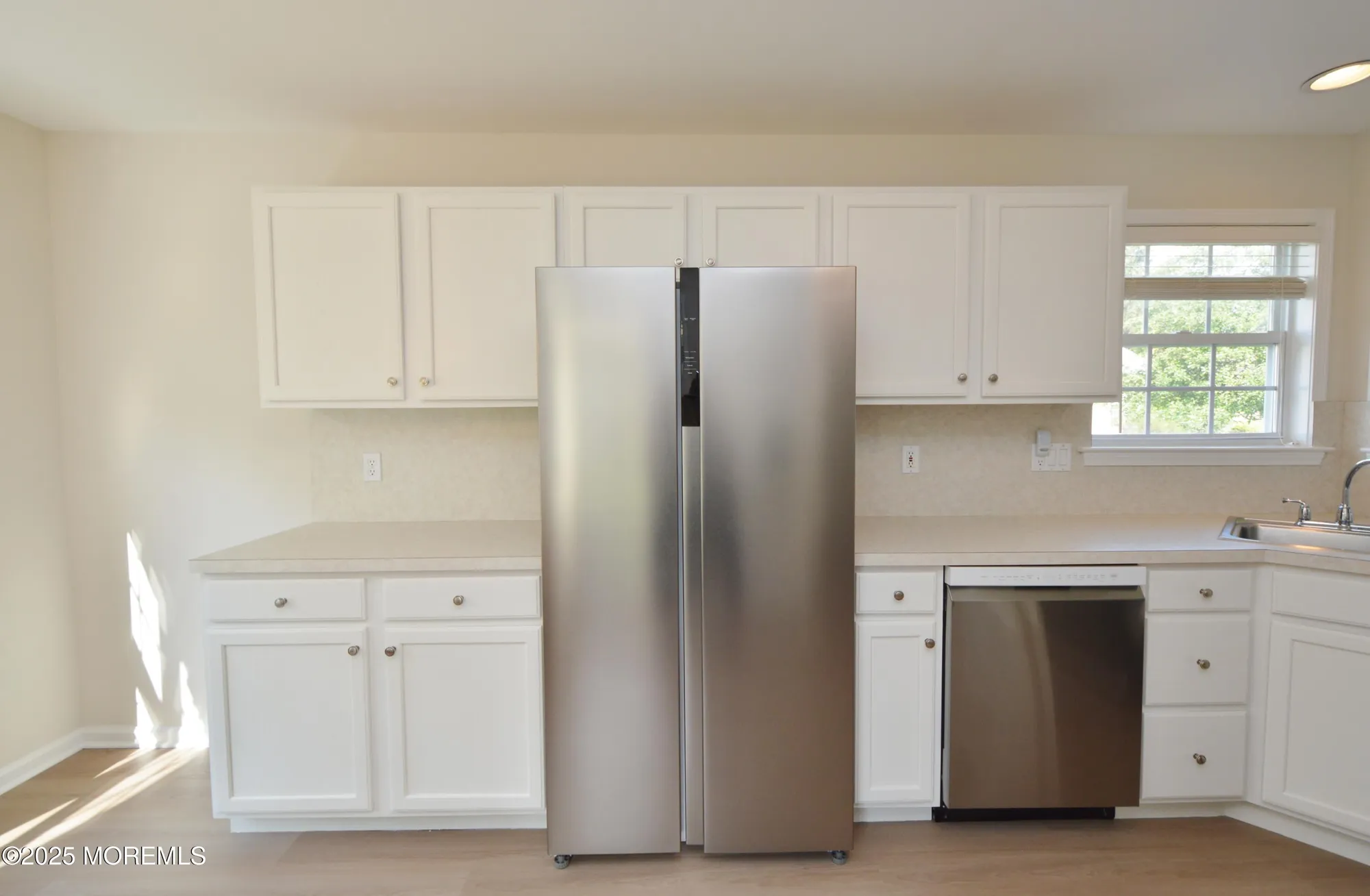 Property Slideshow image 11 of 52 | 3229 flagstone ct, Toms River, NJ, 08755