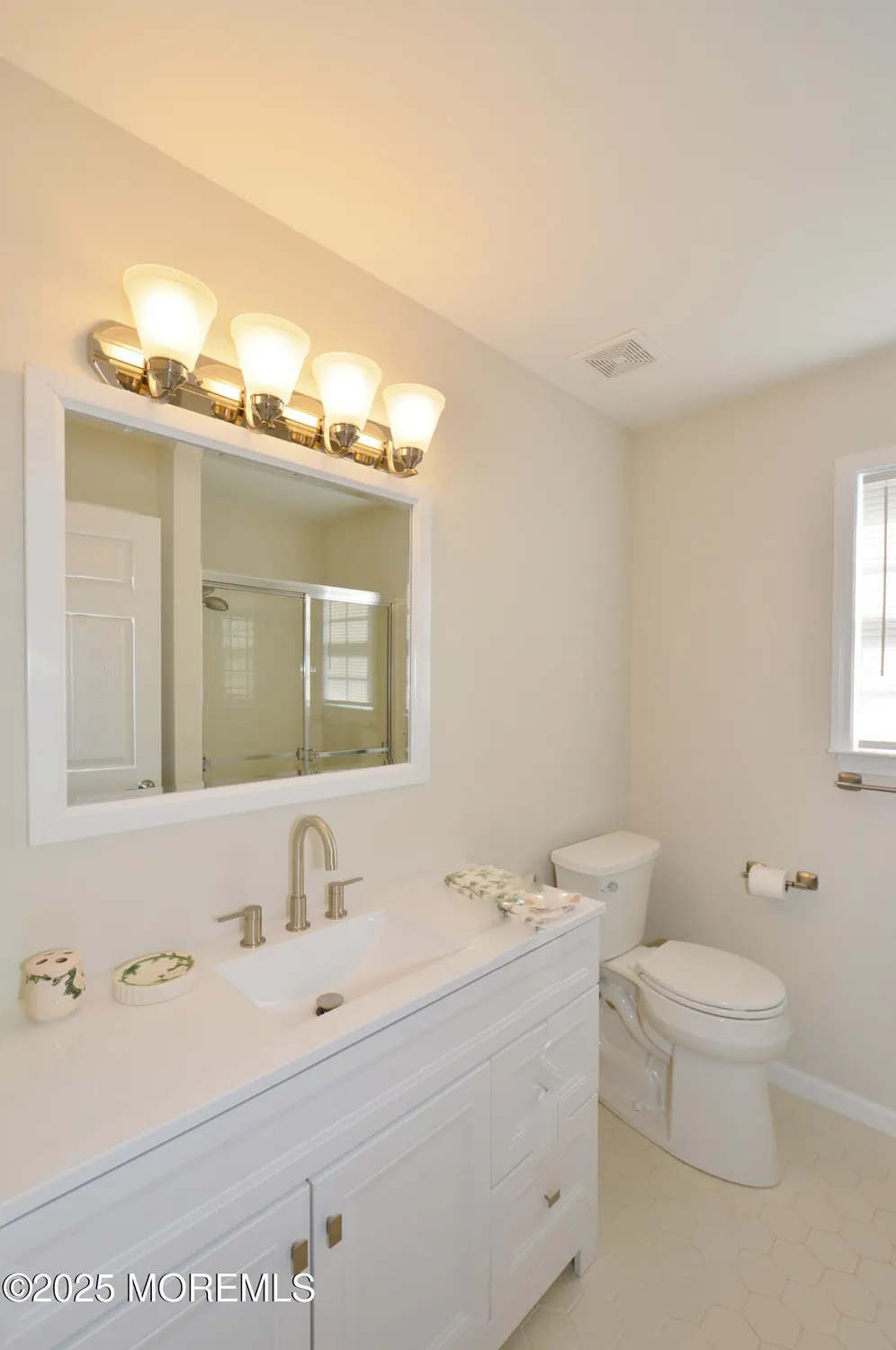 Property Slideshow image 32 of 52 | 3229 flagstone ct, Toms River, NJ, 08755
