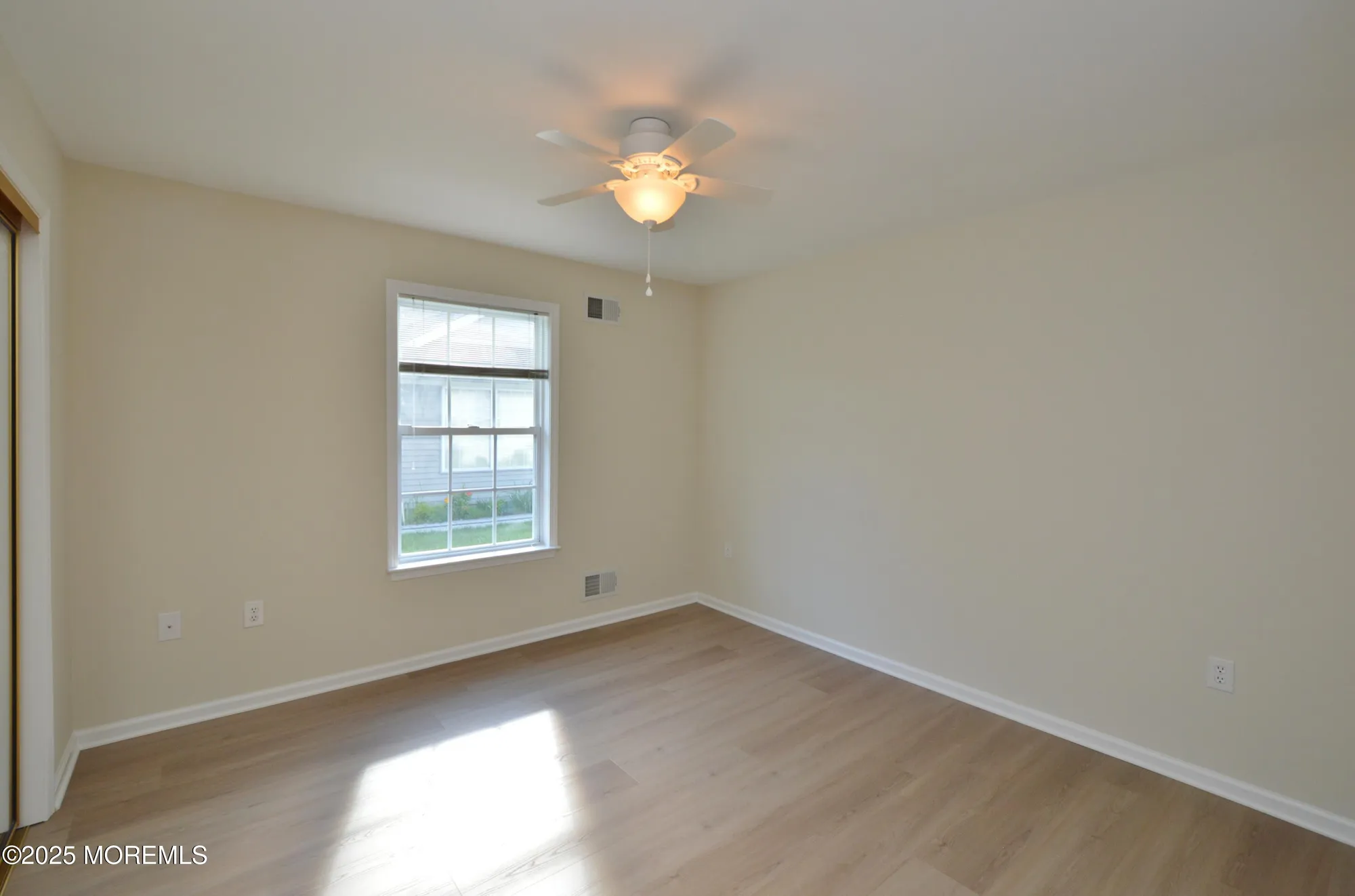 Property Slideshow image 34 of 52 | 3229 flagstone ct, Toms River, NJ, 08755