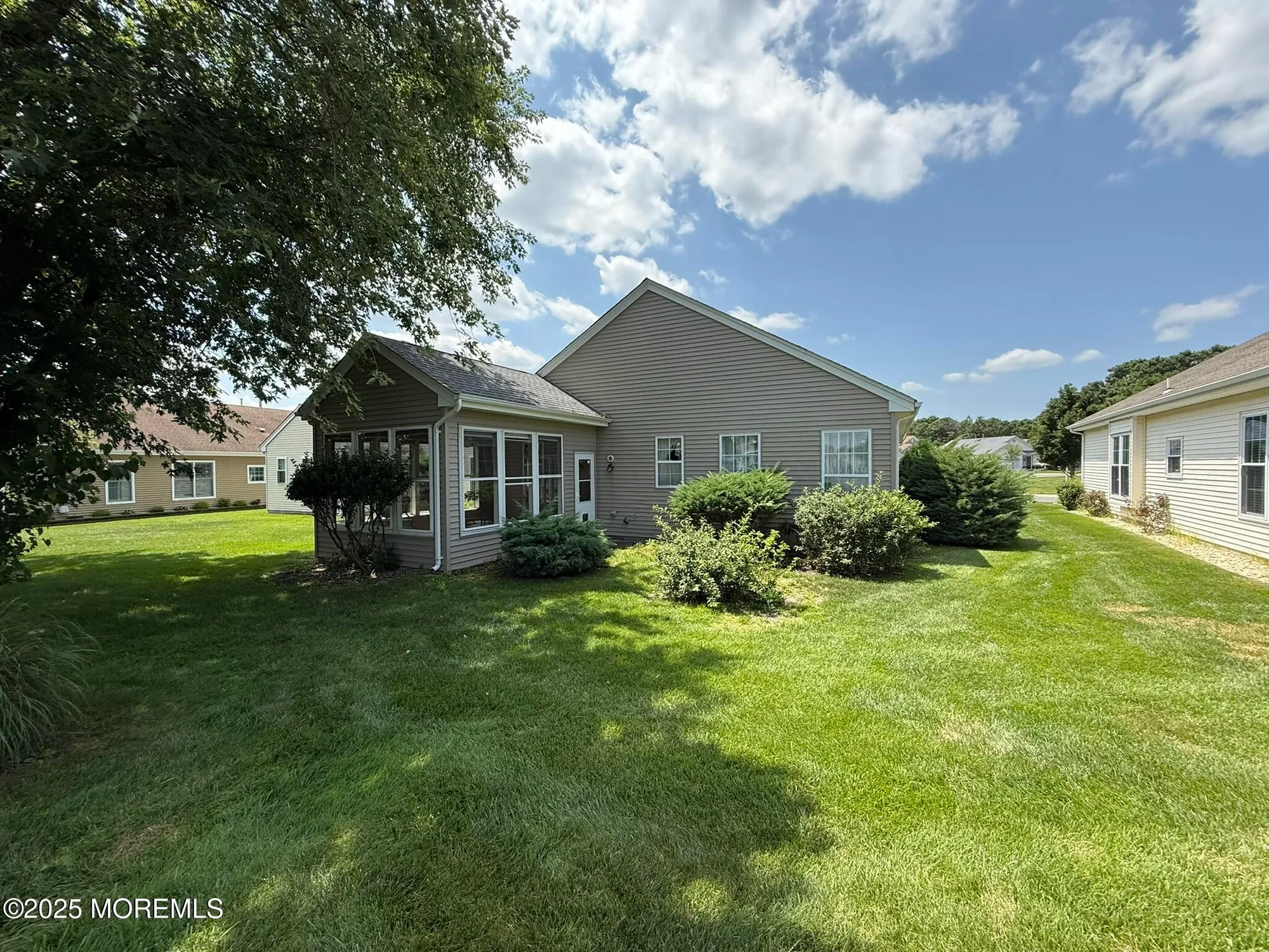 Property Slideshow image 2 of 15 | 10 kirkby ln, Manchester, NJ, 08759