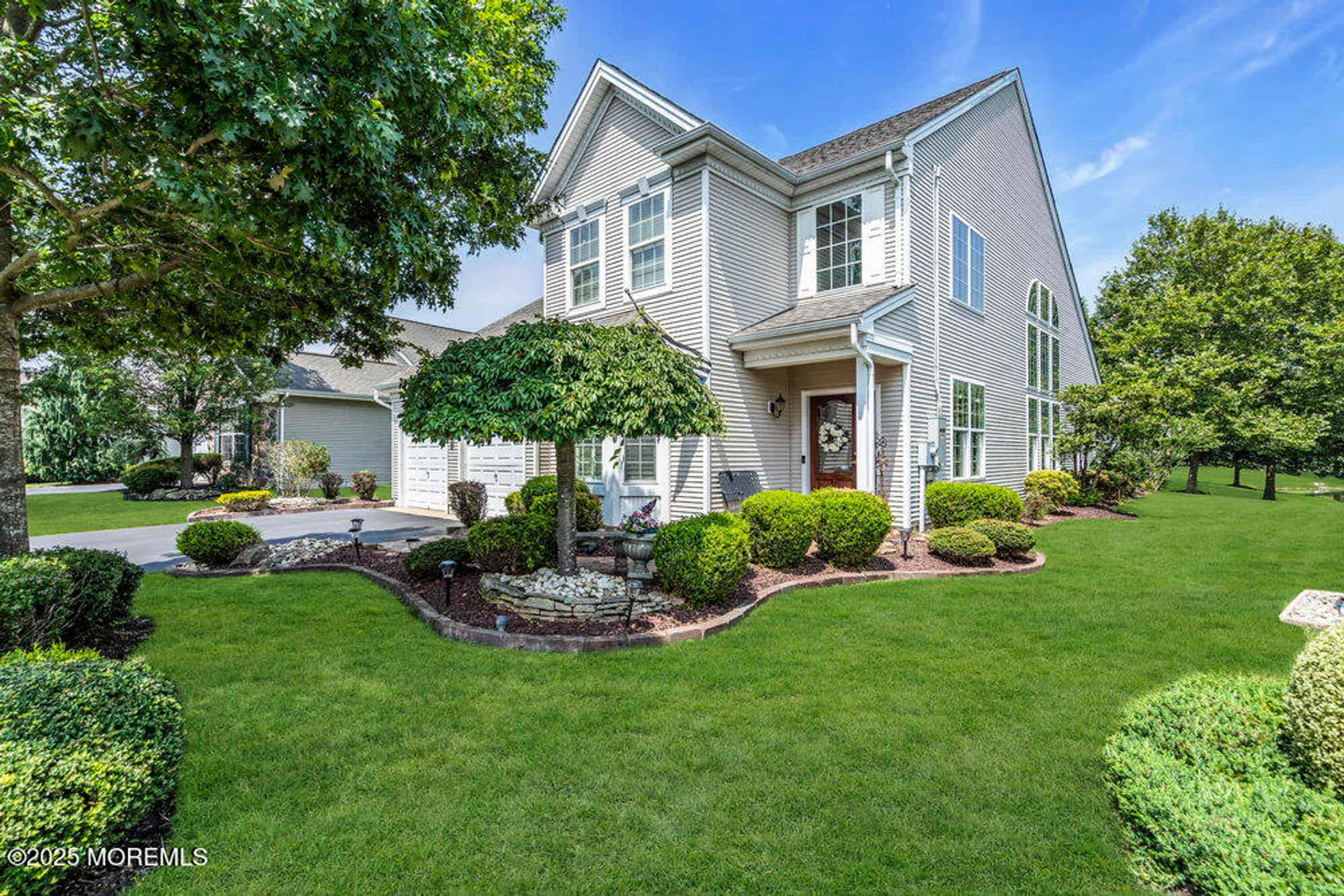 Property Slideshow image 1 of 97 | 10 balmoral dr, Jackson, NJ, 08527