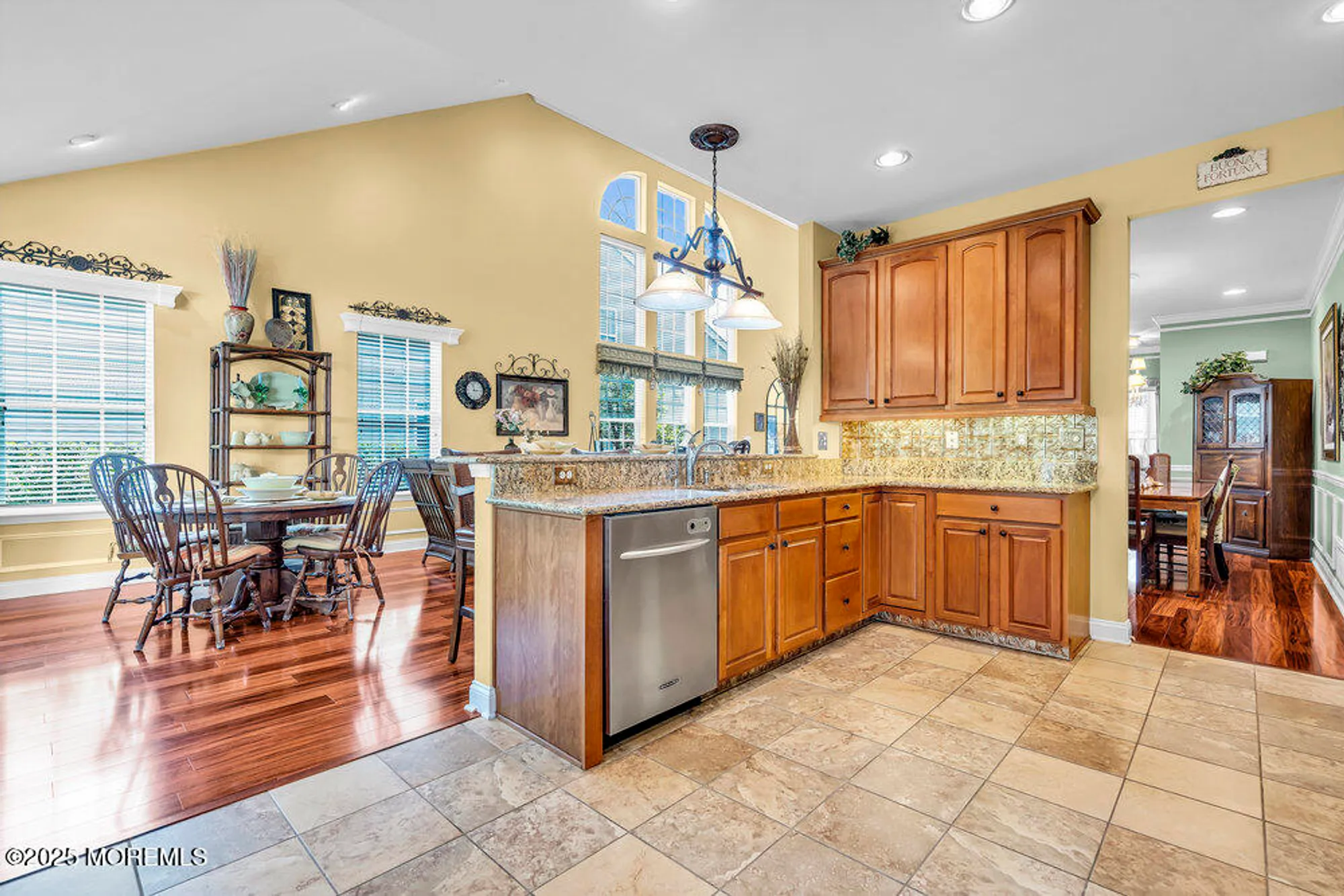 Property Slideshow image 26 of 97 | 10 balmoral dr, Jackson, NJ, 08527