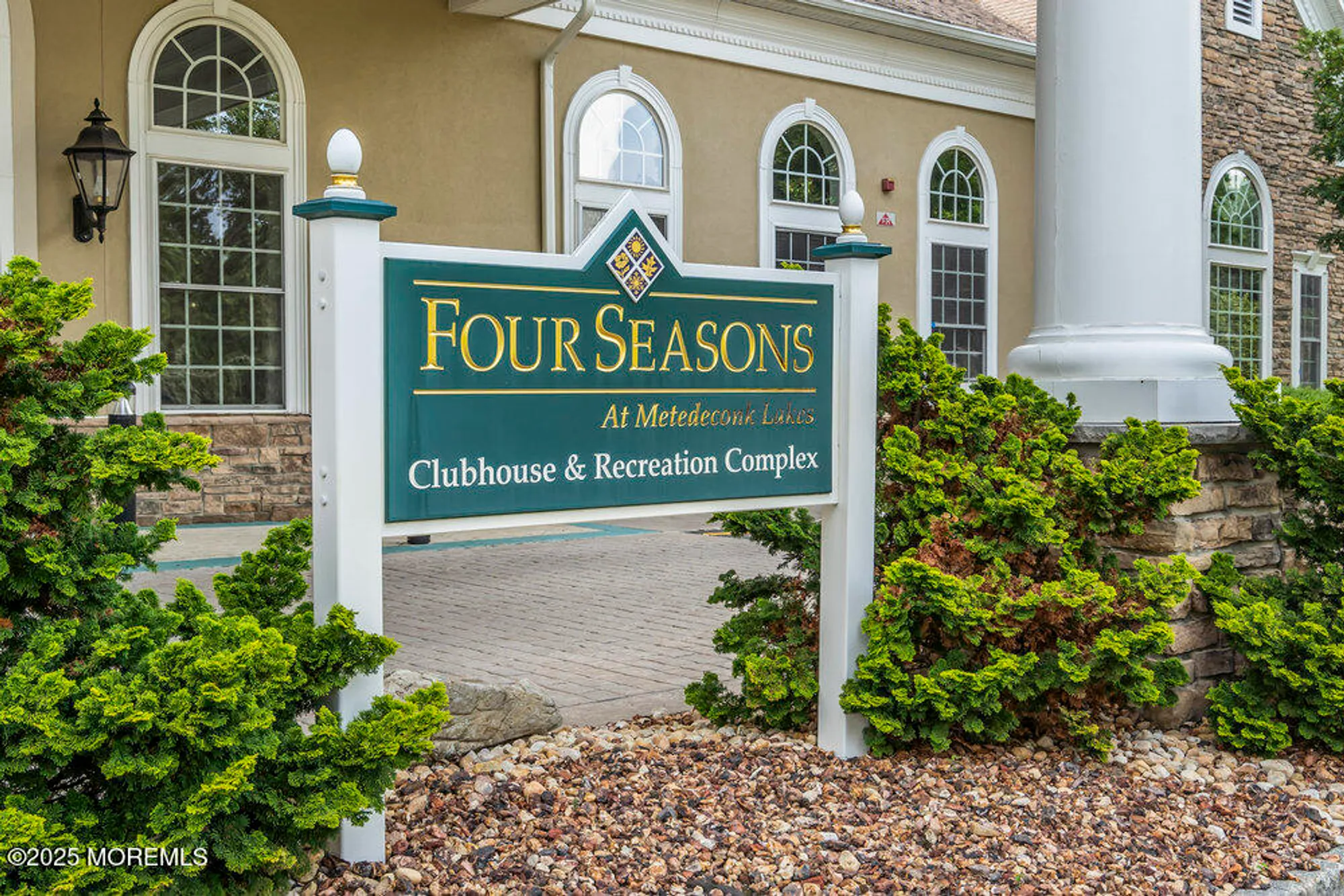 Property Slideshow image 68 of 97 | 10 balmoral dr, Jackson, NJ, 08527