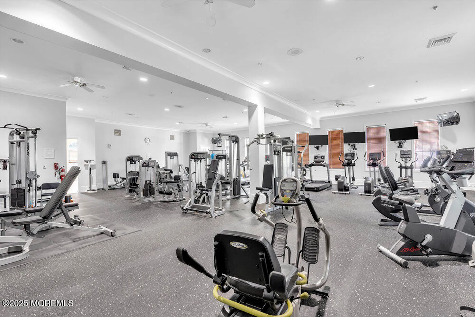 Property Slideshow image 80 of 97 | 10 balmoral dr, Jackson, NJ, 08527