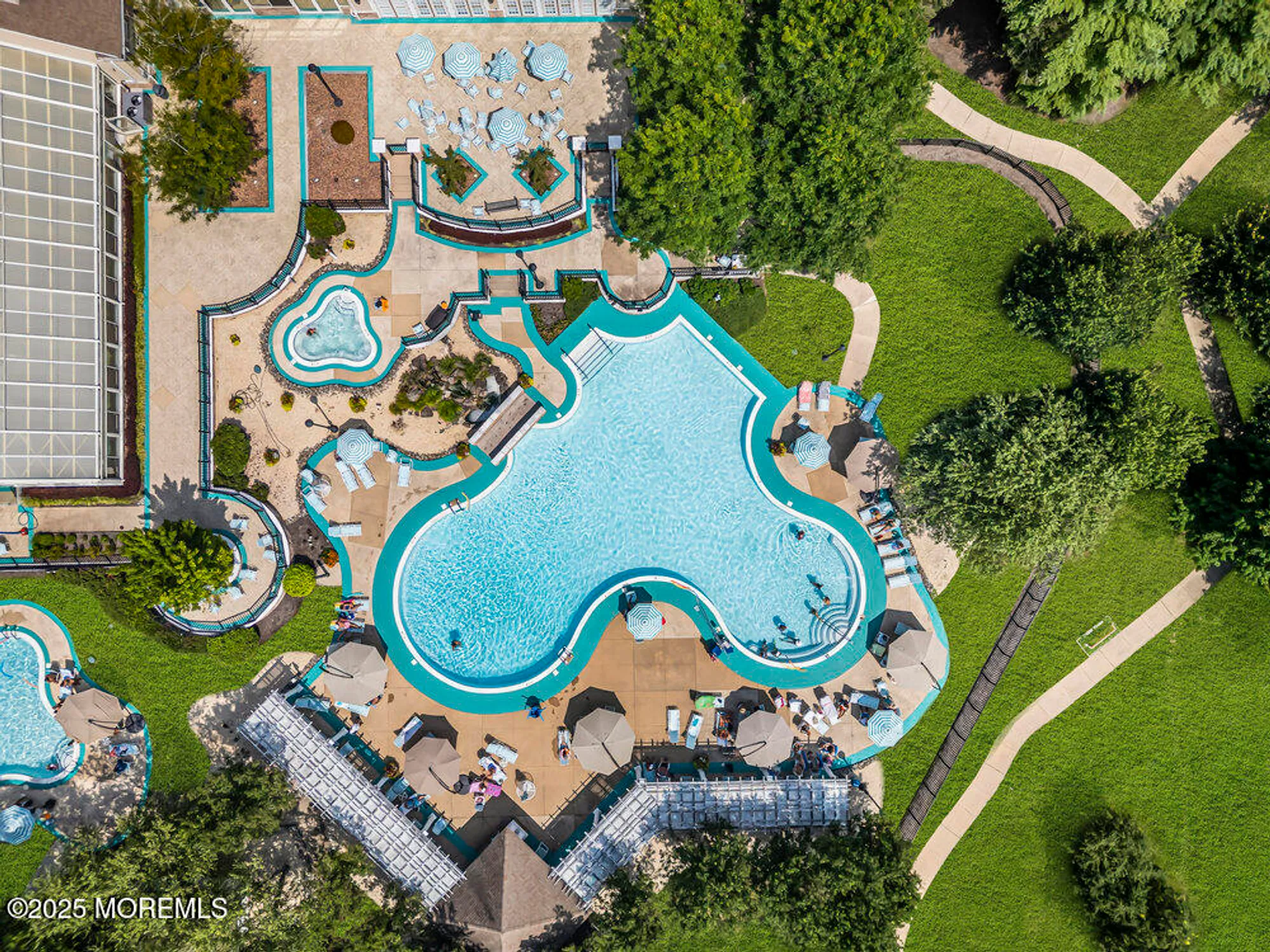 Property Slideshow image 12 of 97 | 10 balmoral dr, Jackson, NJ, 08527