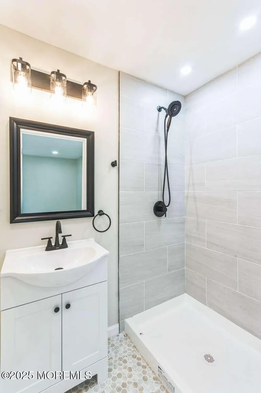 Property Slideshow image 10 of 15 | 6 eton rd, Toms River, NJ, 08757