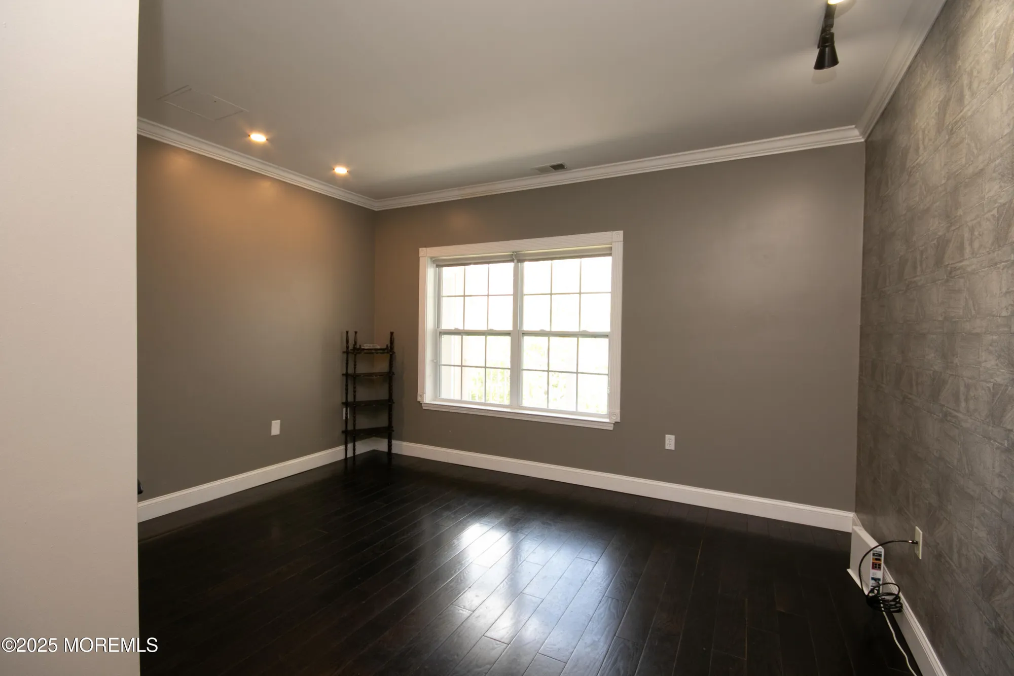 Property Slideshow image 20 of 33 | 540 cranbury rd 219, East Brunswick, NJ, 08816