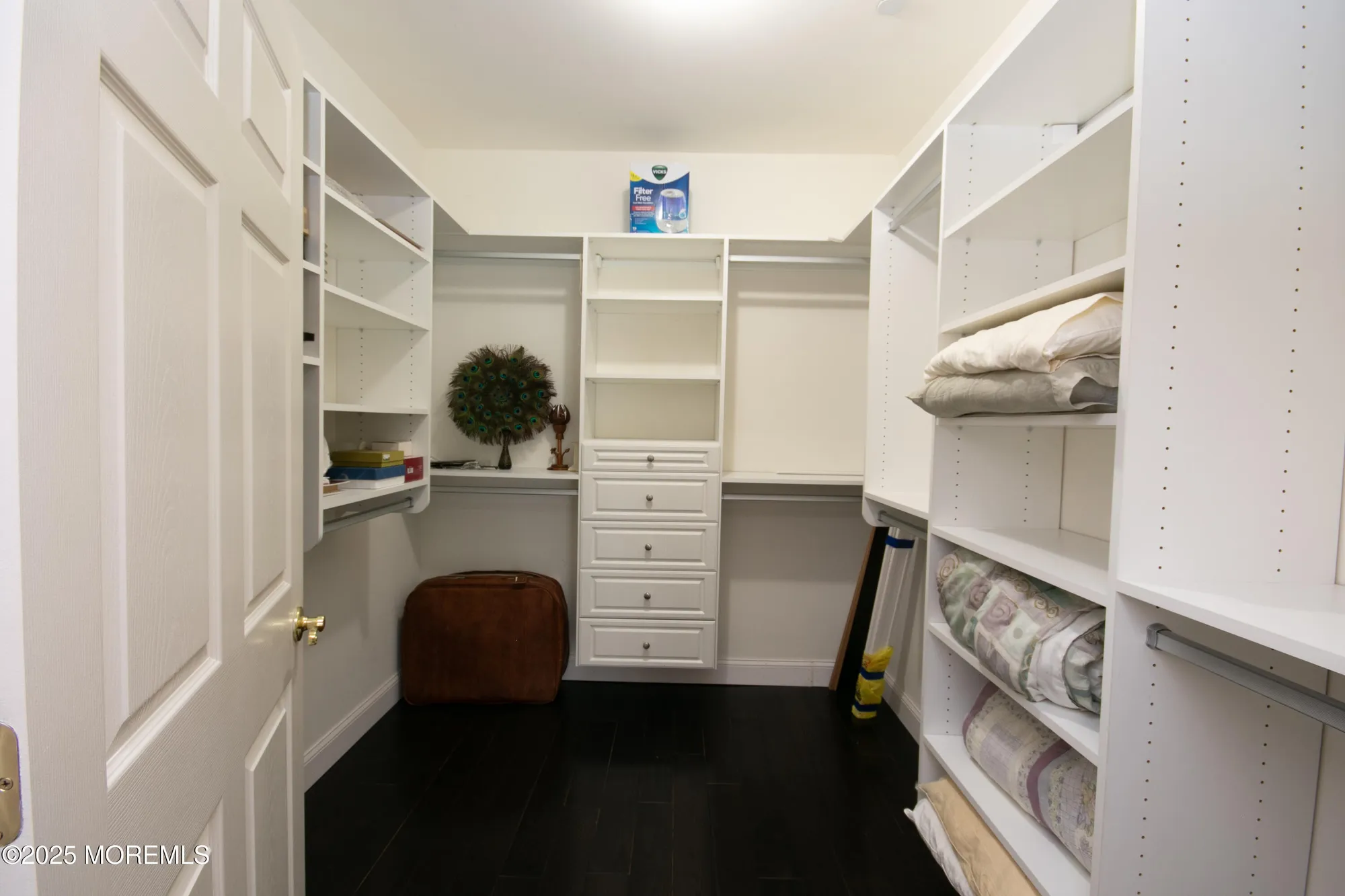 Property Slideshow image 13 of 33 | 540 cranbury rd 219, East Brunswick, NJ, 08816