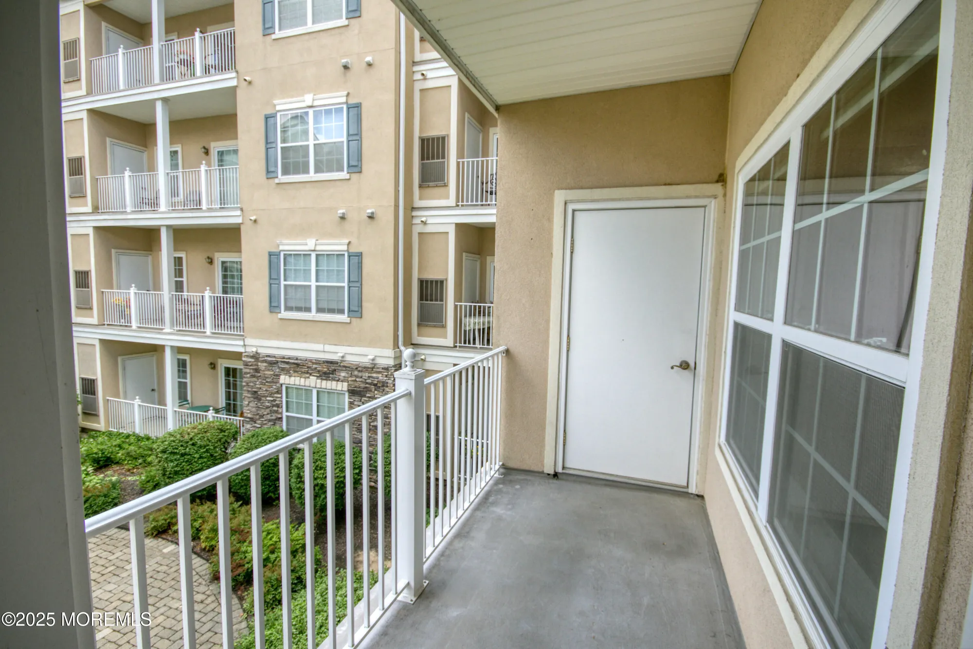 Property Slideshow image 10 of 33 | 540 cranbury rd 219, East Brunswick, NJ, 08816