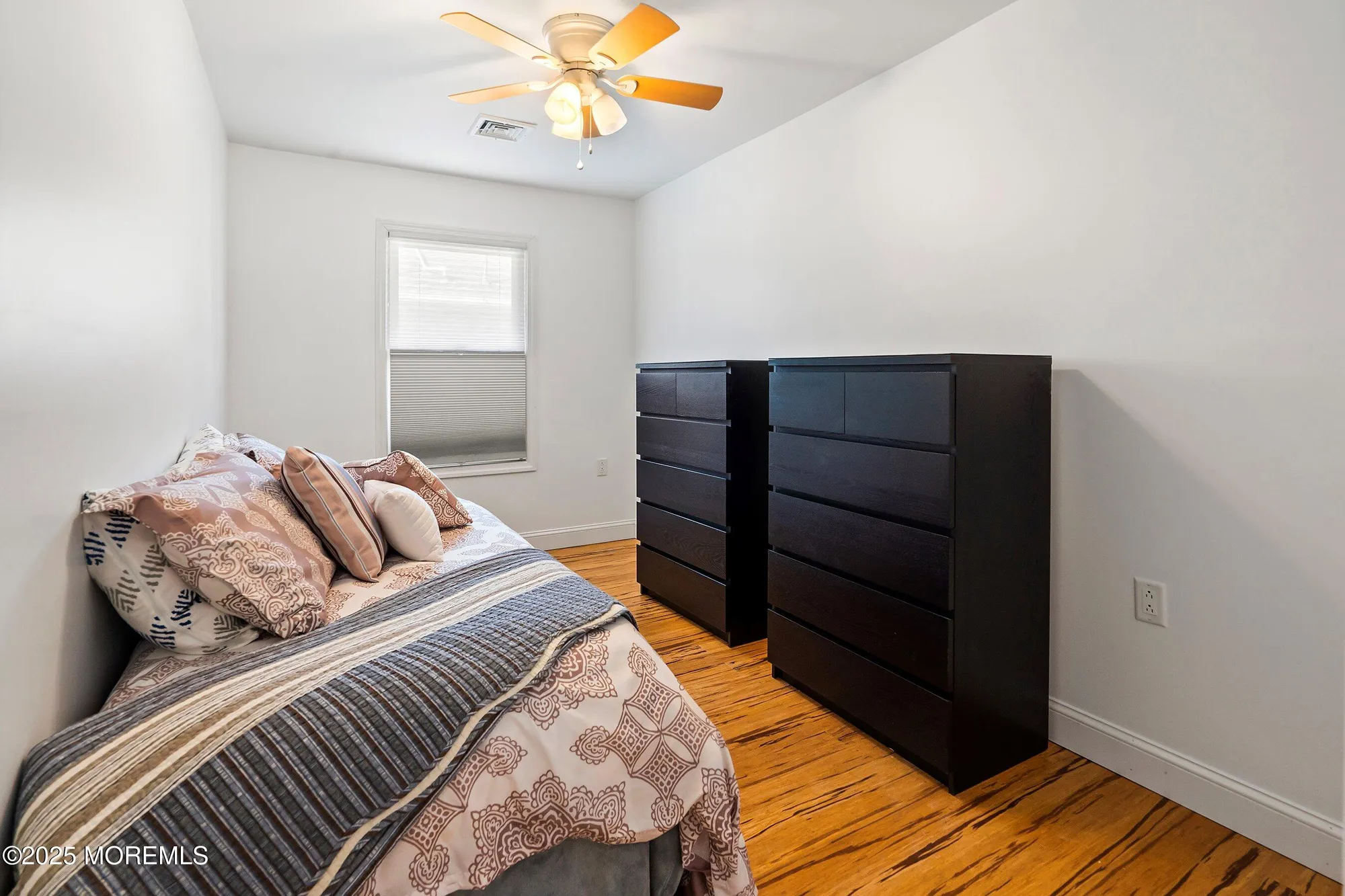 Property Slideshow image 11 of 18 | 1815 mount everest ln, Toms River, NJ, 08753