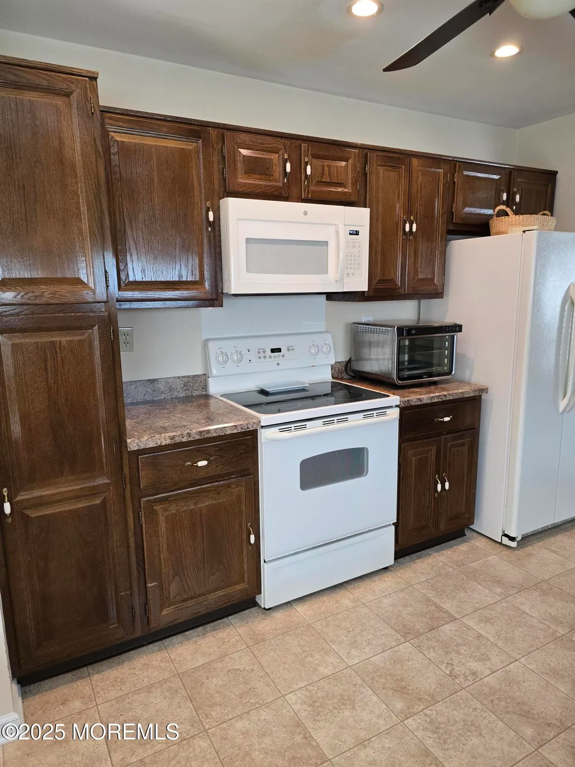 Property Slideshow image 2 of 29 | 833 westminster ct c, Manchester, NJ, 08759