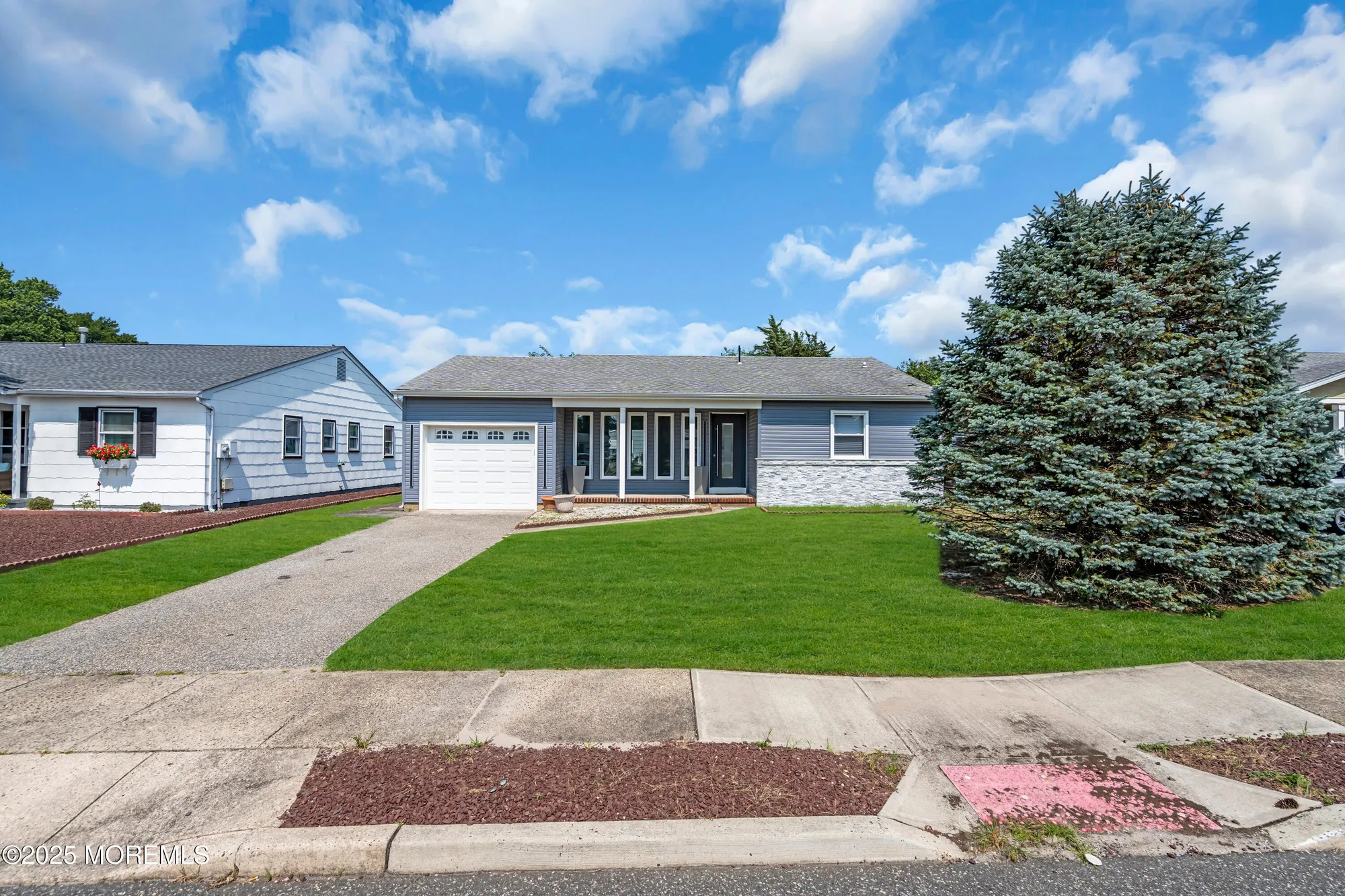 Property Slideshow image 5 of 38 | 16 whitmore dr, Toms River, NJ, 08757