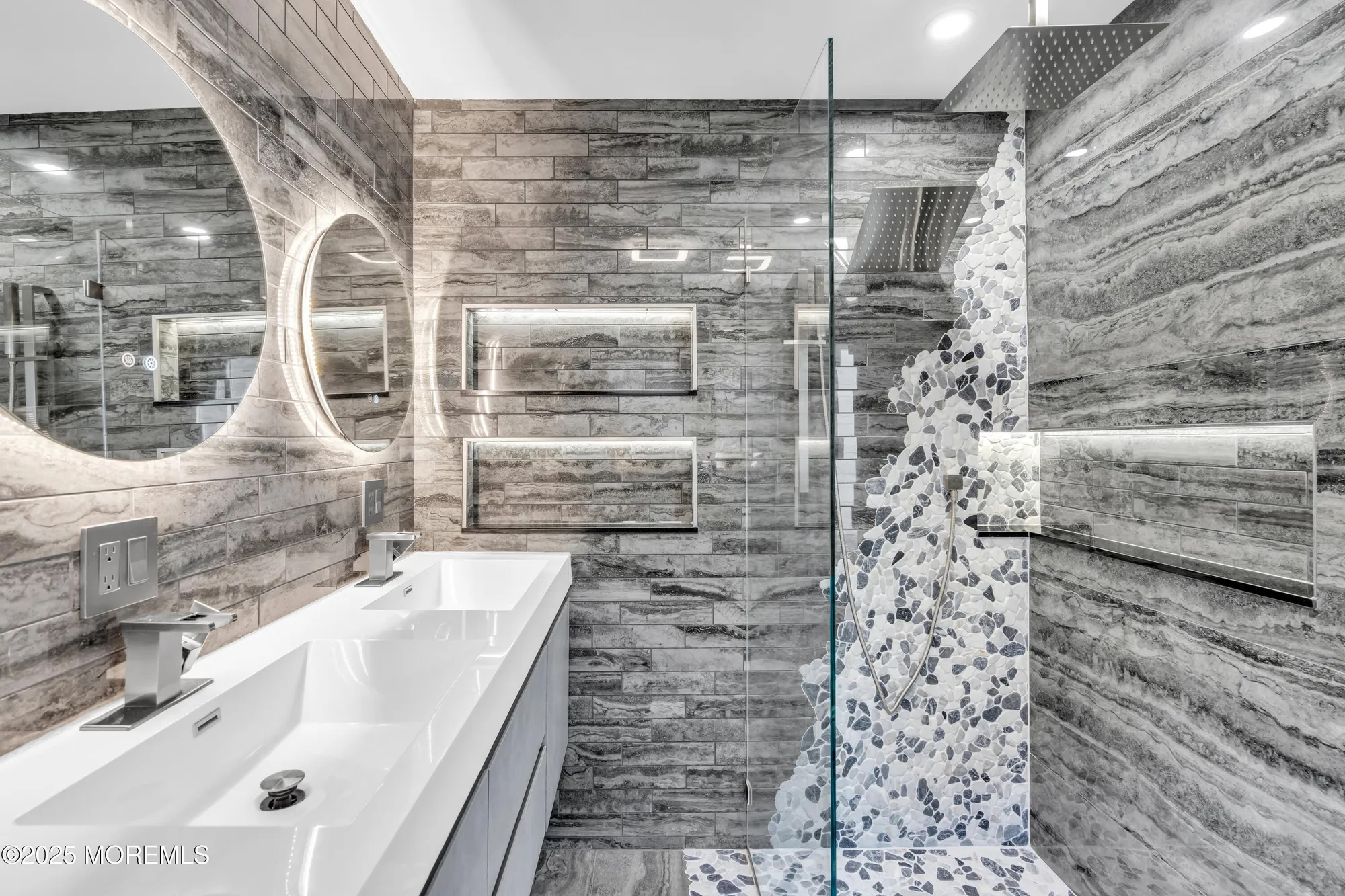 Property Slideshow image 30 of 38 | 16 whitmore dr, Toms River, NJ, 08757