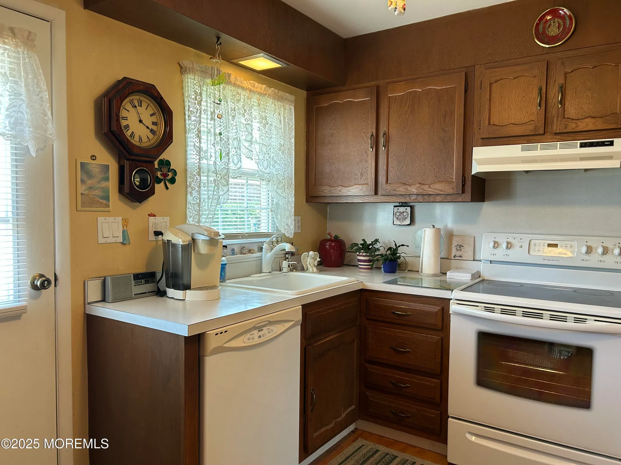 Property Slideshow image 20 of 35 | 1183b clydebank ct, Lakewood, NJ, 08701