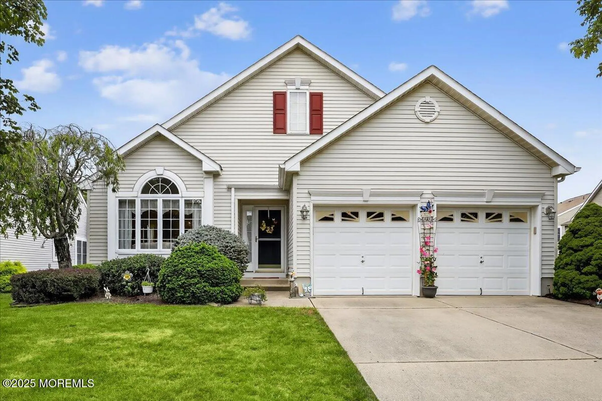 Property Slideshow image 1 of 25 | 1 spyglass dr, Jackson, NJ, 08527