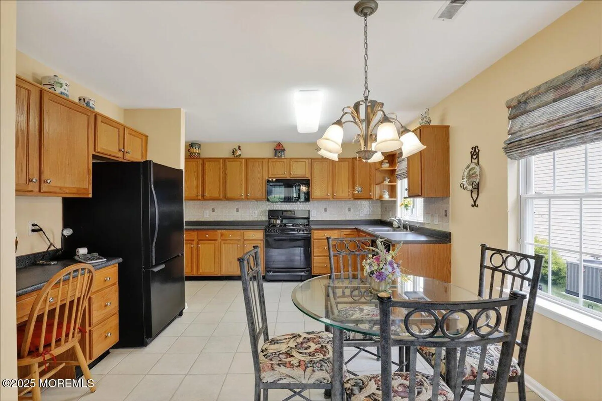 Property Slideshow image 8 of 25 | 1 spyglass dr, Jackson, NJ, 08527