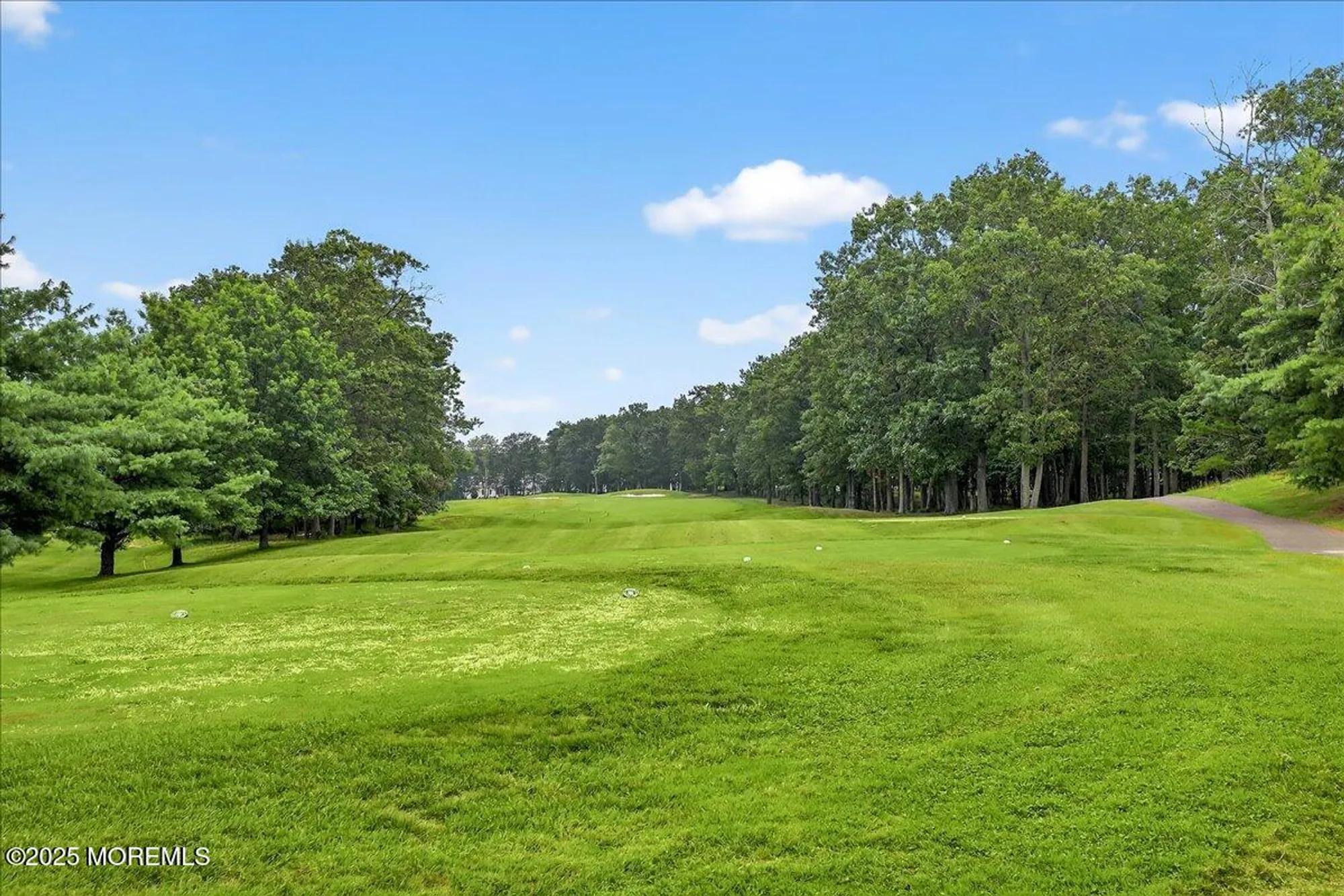 Property Slideshow image 3 of 25 | 1 spyglass dr, Jackson, NJ, 08527