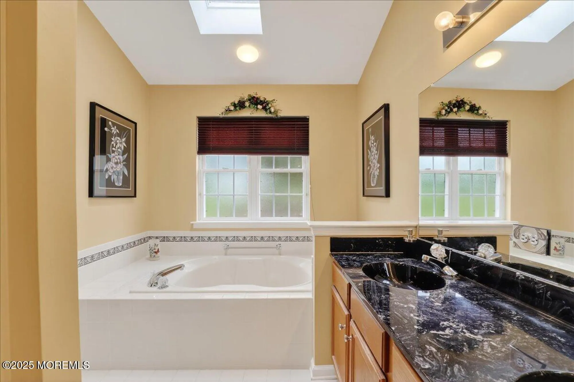 Property Slideshow image 14 of 25 | 1 spyglass dr, Jackson, NJ, 08527