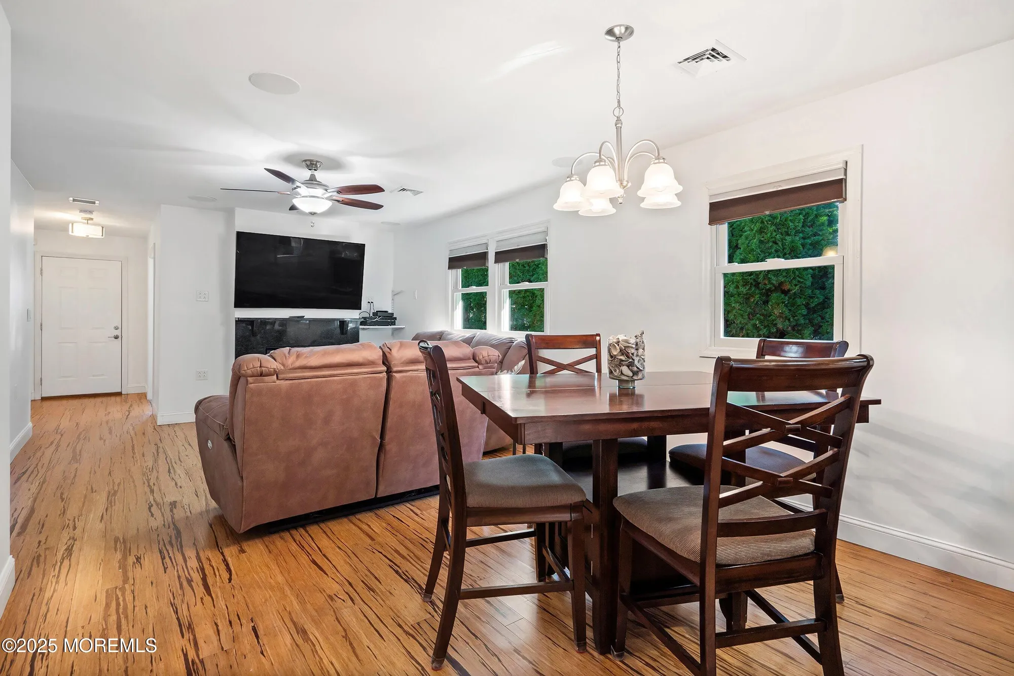 Property Slideshow image 5 of 18 | 1815 mount everest ln, Toms River, NJ, 08753