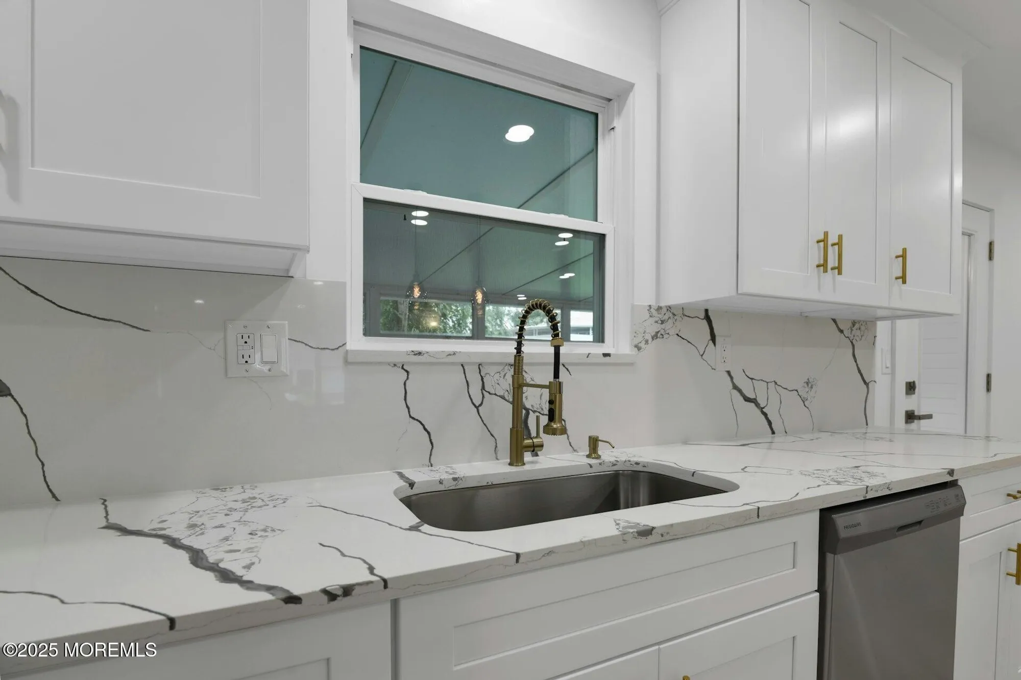 Property Slideshow image 13 of 25 | 11 twyford ln, Manchester, NJ, 08759