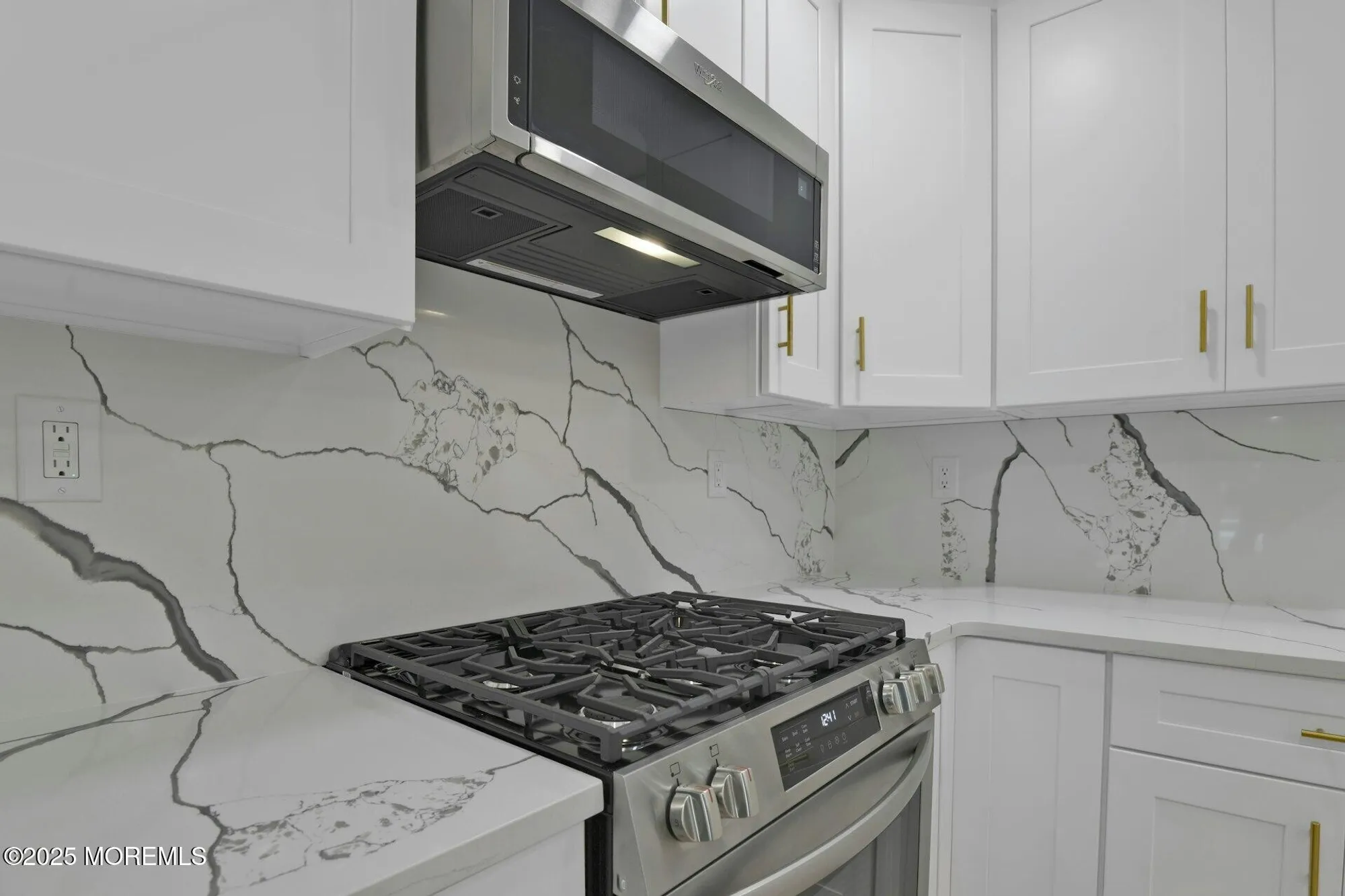 Property Slideshow image 12 of 25 | 11 twyford ln, Manchester, NJ, 08759