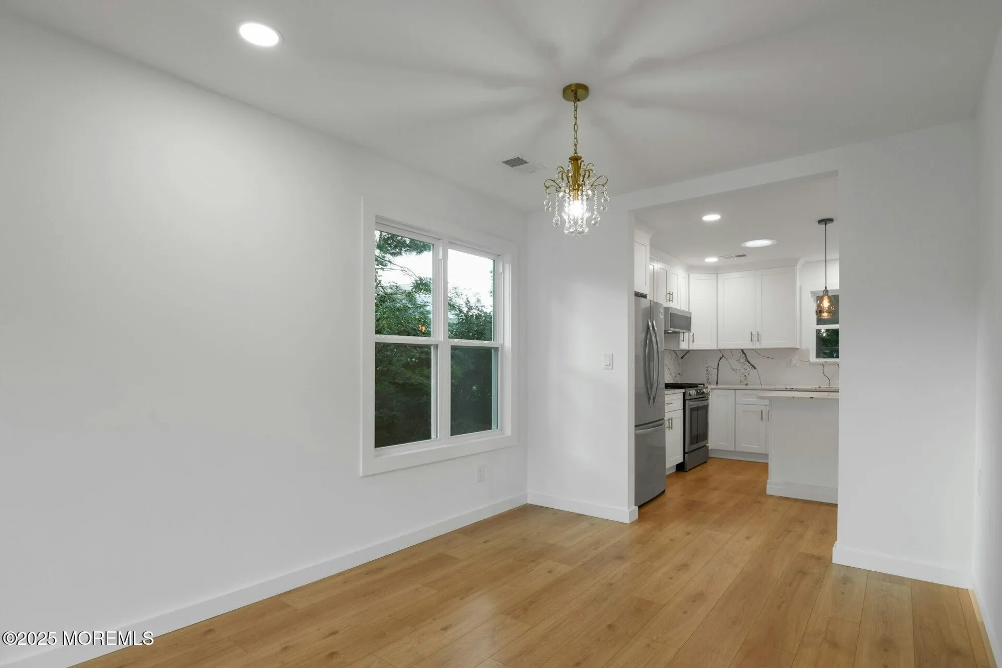 Property Slideshow image 8 of 25 | 11 twyford ln, Manchester, NJ, 08759