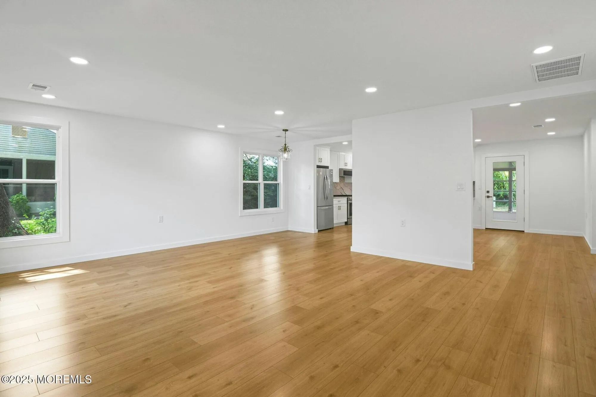 Property Slideshow image 7 of 25 | 11 twyford ln, Manchester, NJ, 08759