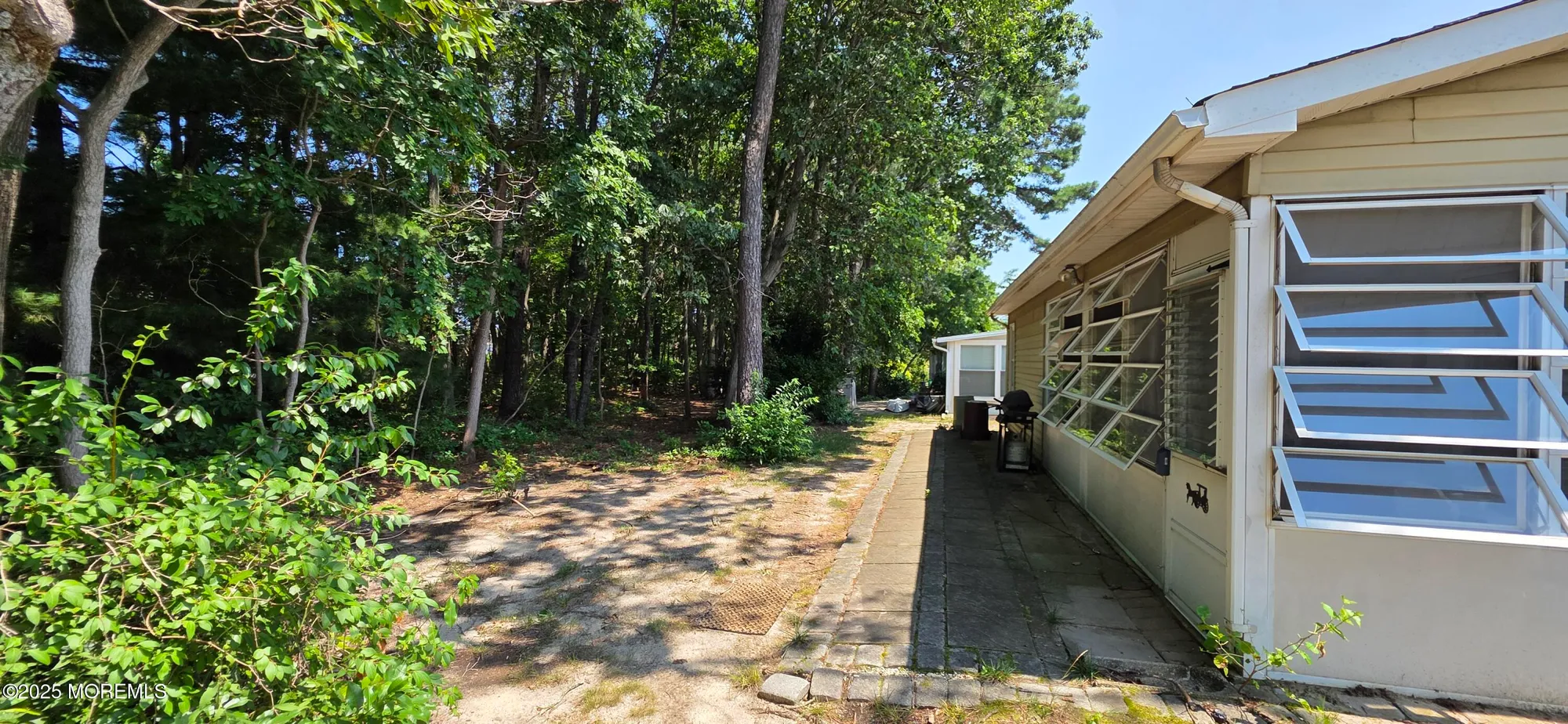 Property Slideshow image 19 of 21 | 12 lance dr, Brick, NJ, 08723