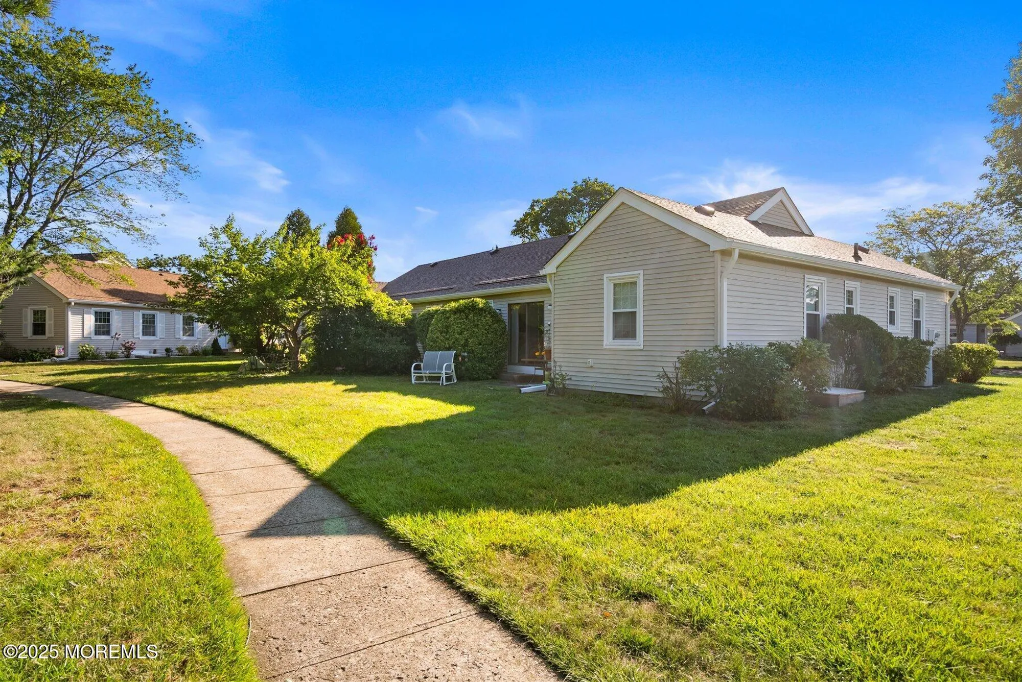 Property Slideshow image 23 of 34 | 82 parkway dr # b, Freehold, NJ, 07728