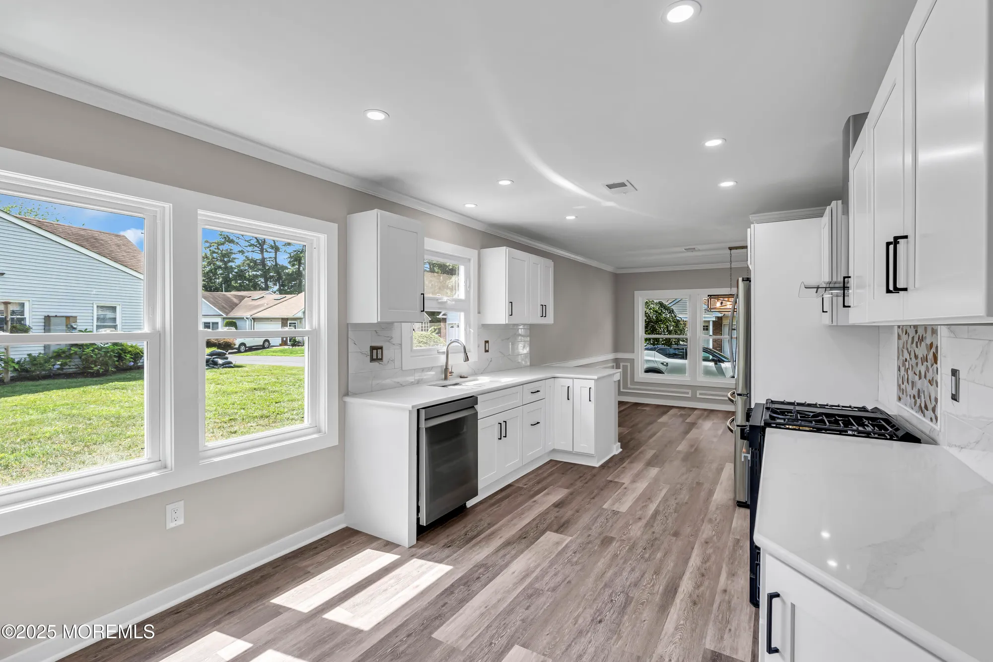 Property Slideshow image 14 of 64 | 95 chaucer ct, Lakewood, NJ, 08701