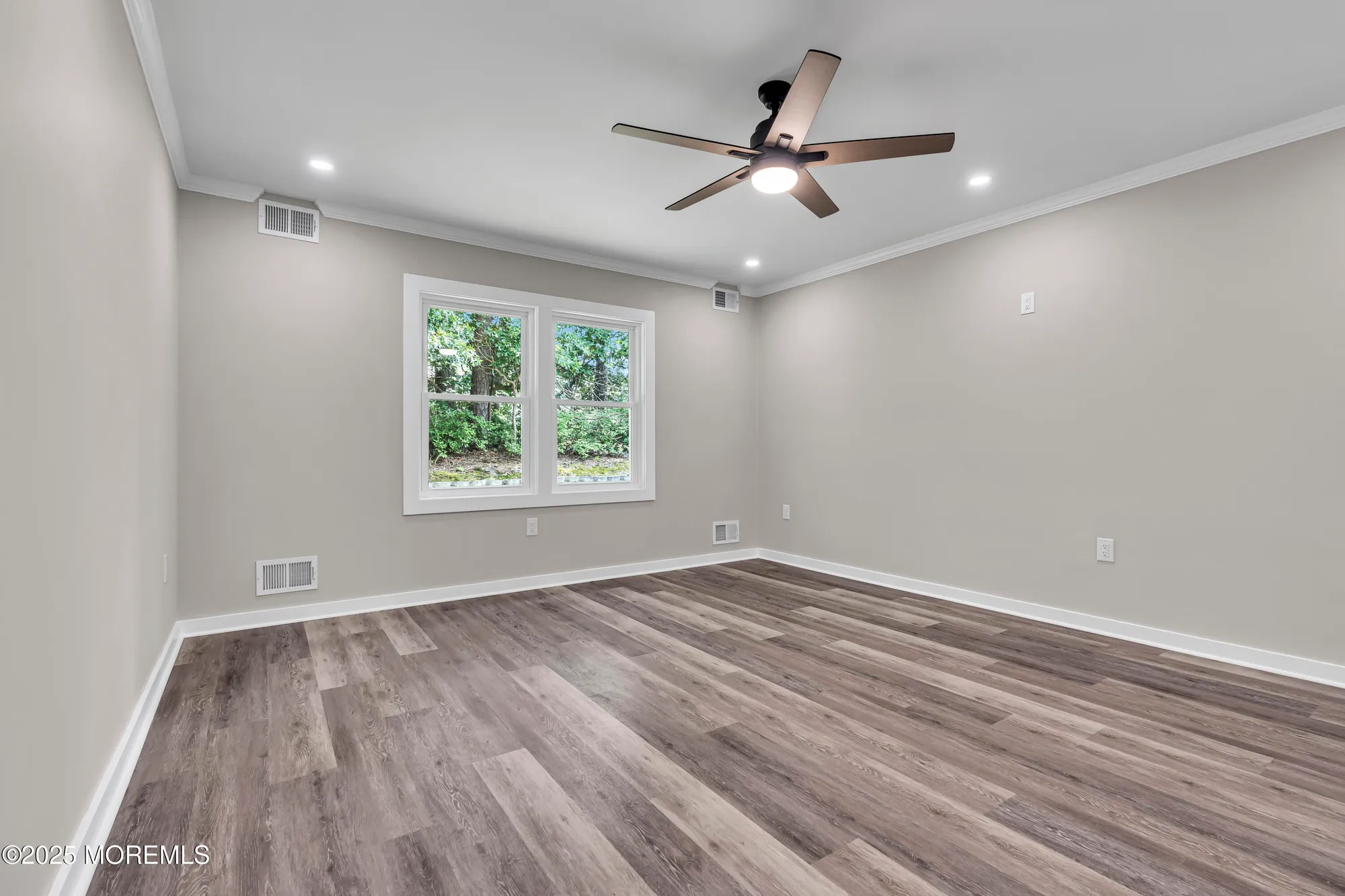 Property Slideshow image 33 of 64 | 95 chaucer ct, Lakewood, NJ, 08701