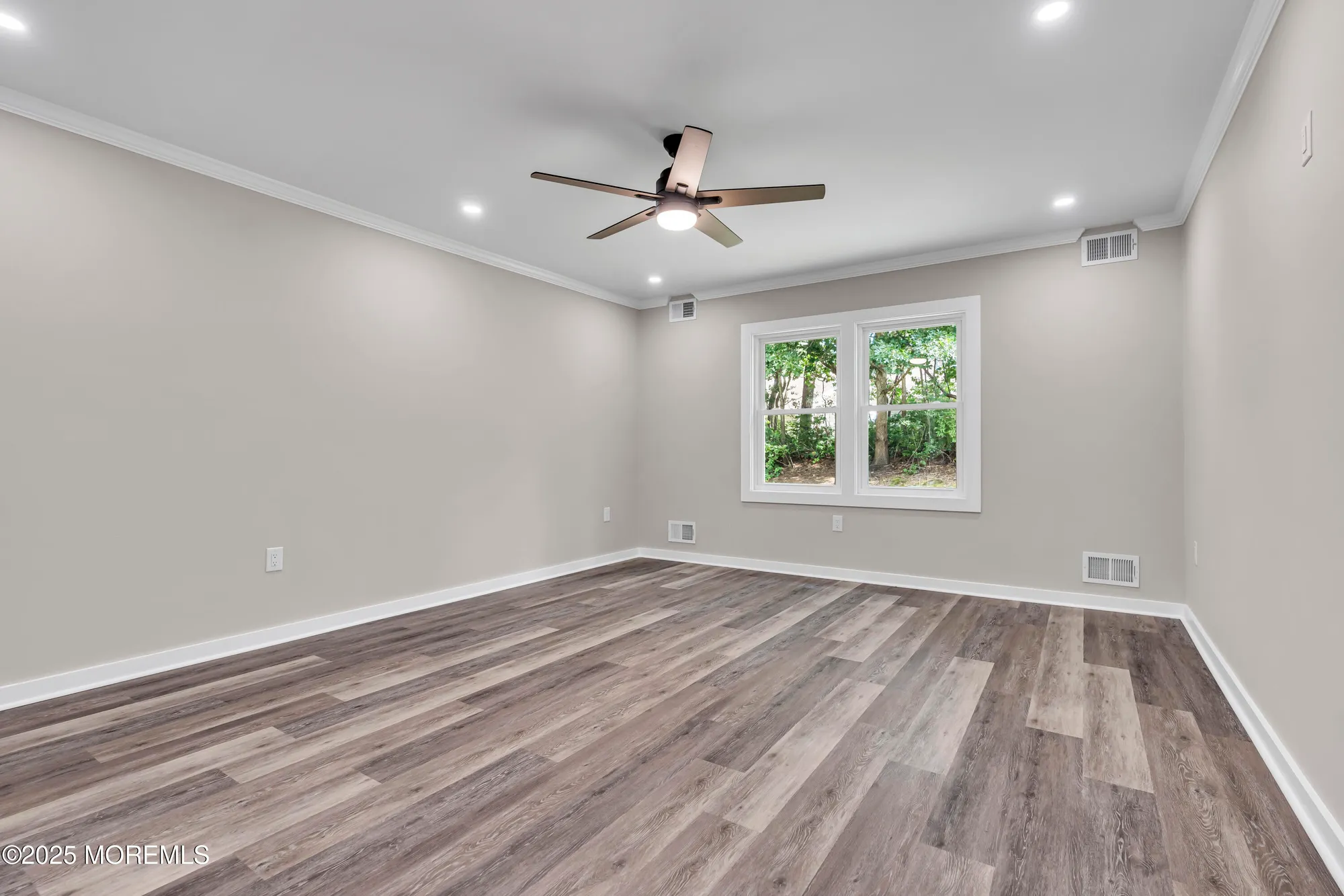 Property Slideshow image 32 of 64 | 95 chaucer ct, Lakewood, NJ, 08701