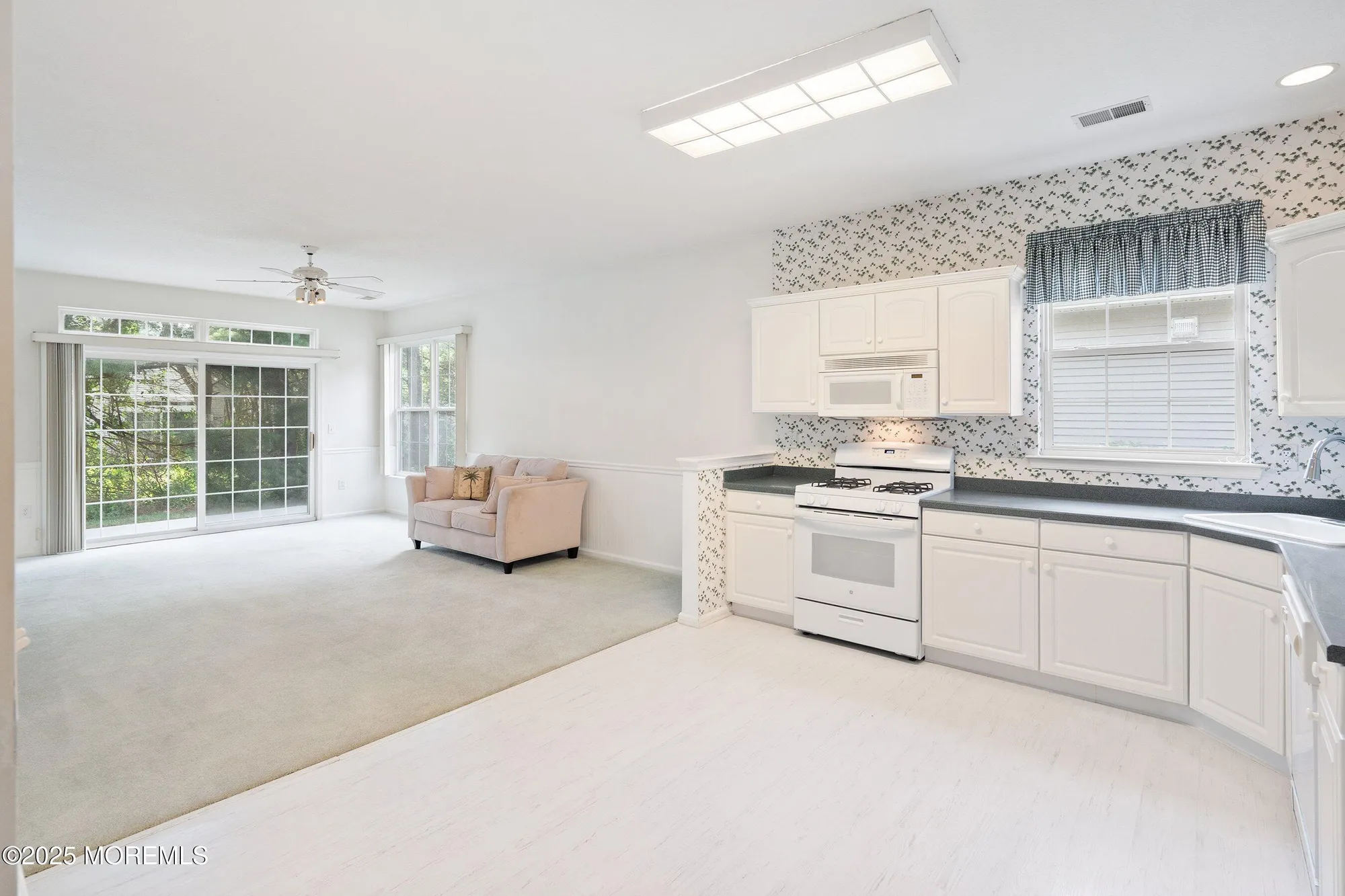 Property Slideshow image 9 of 41 | 15 evergreen springs dr, Lakewood, NJ, 08701