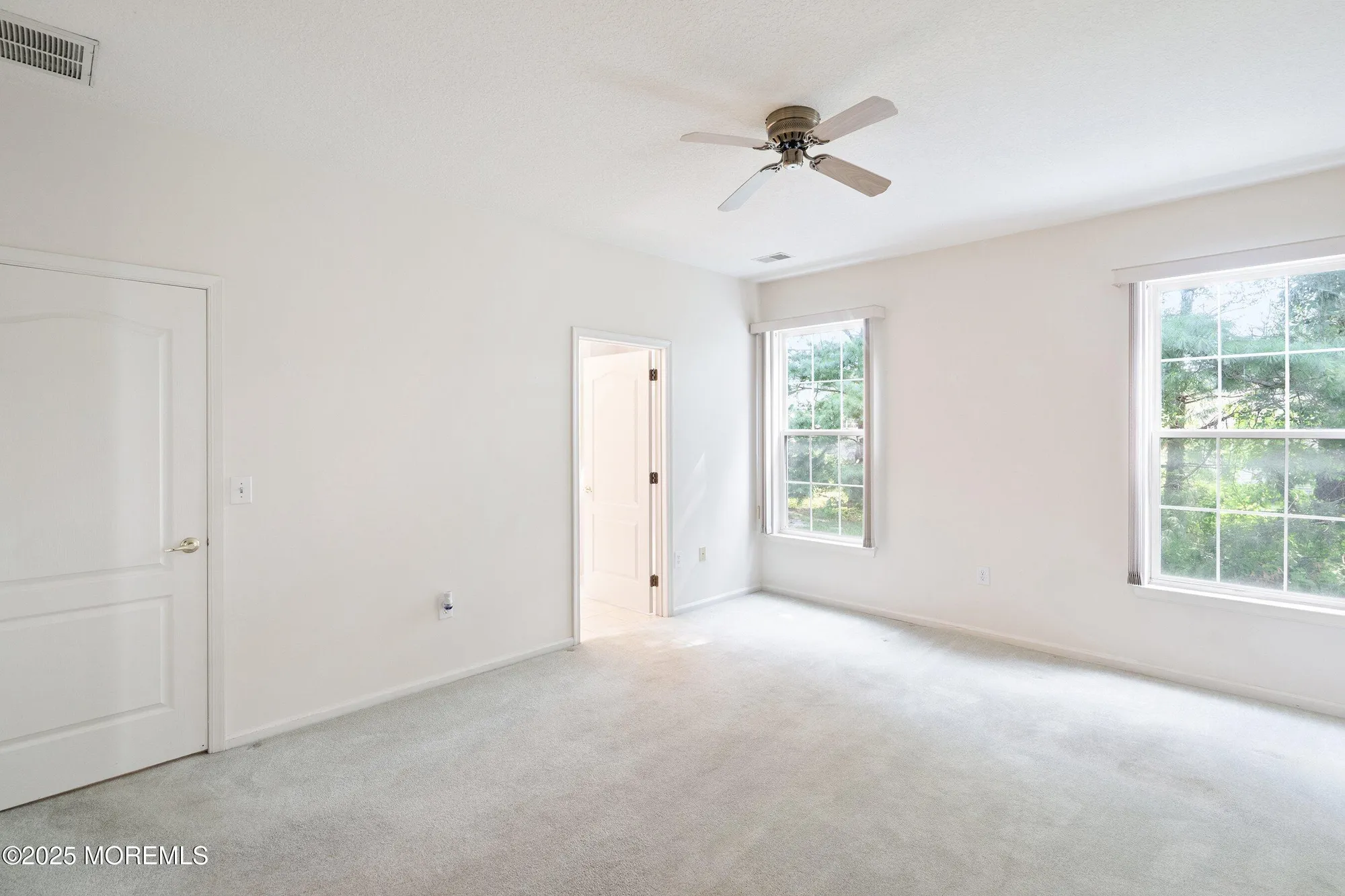 Property Slideshow image 12 of 41 | 15 evergreen springs dr, Lakewood, NJ, 08701