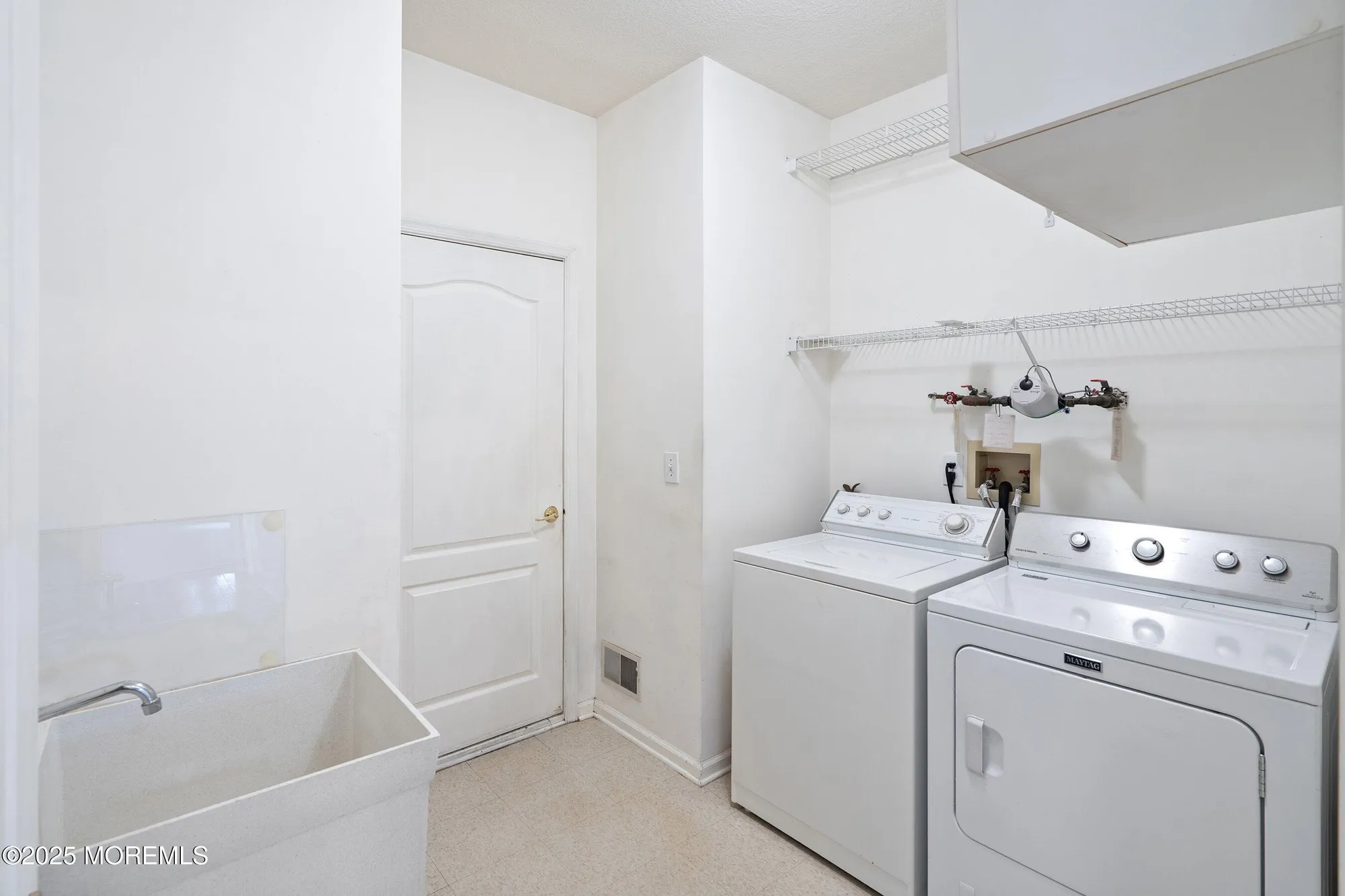 Property Slideshow image 21 of 41 | 15 evergreen springs dr, Lakewood, NJ, 08701